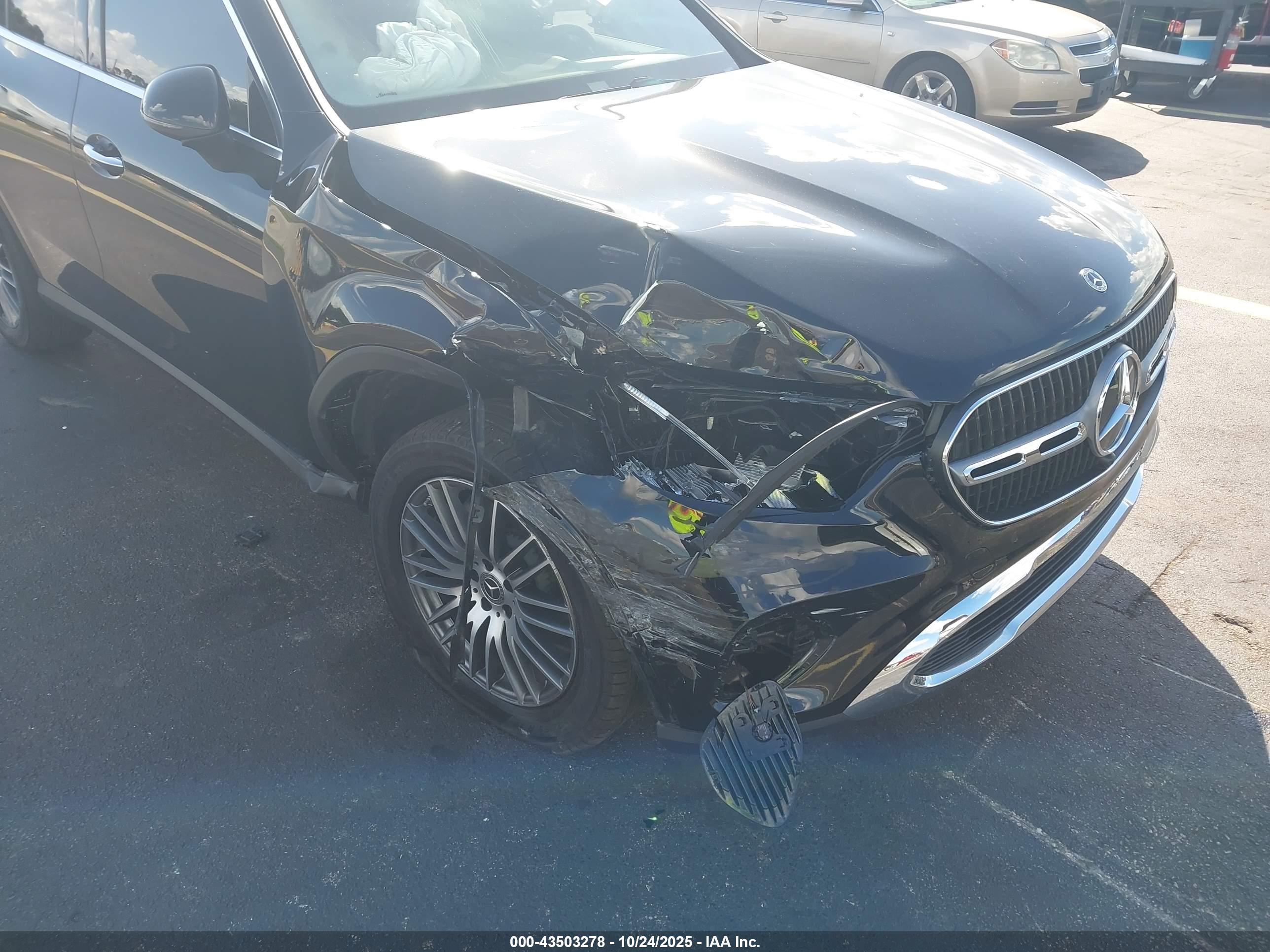 MERCEDES-BENZ GLC image 6