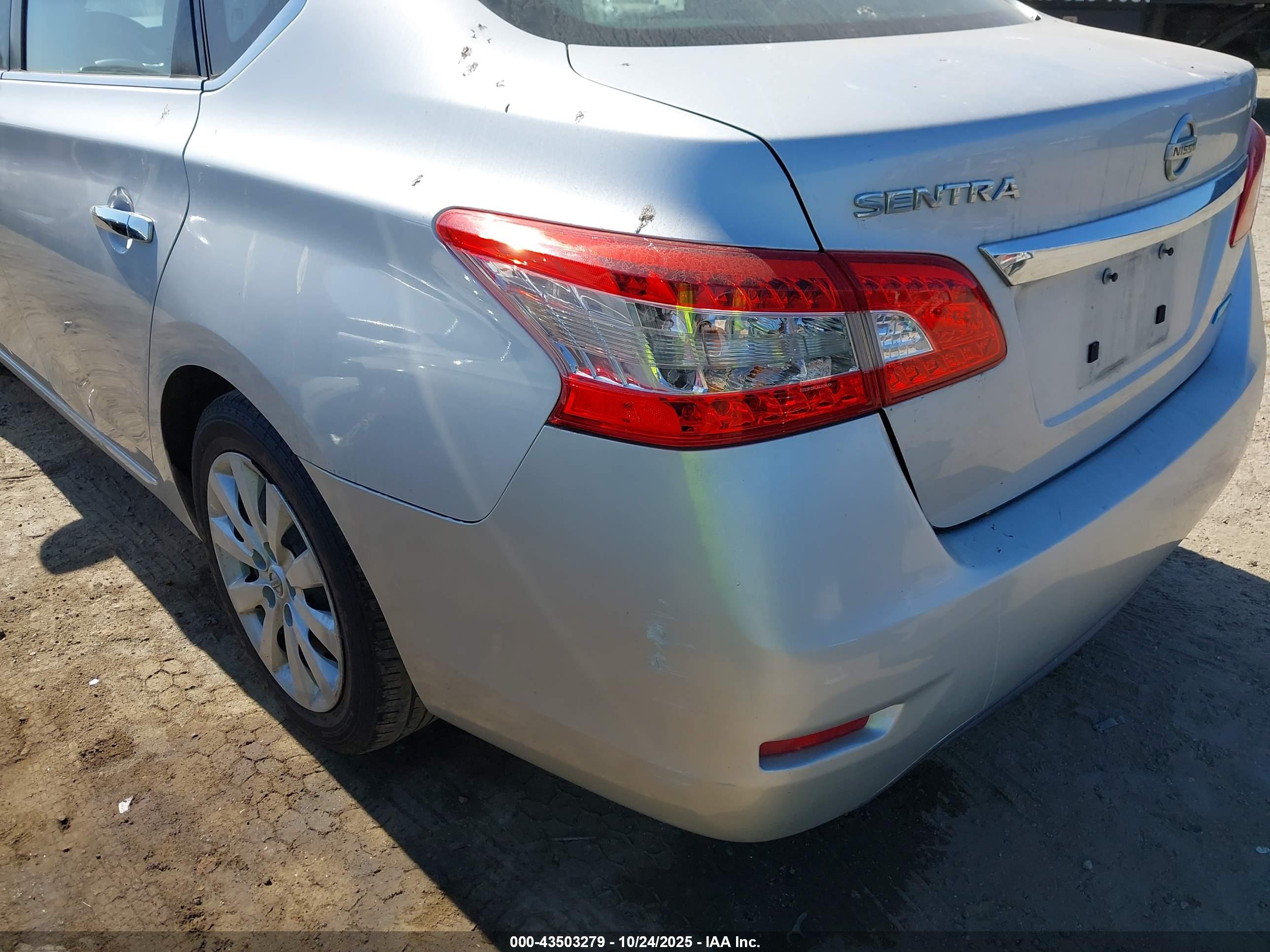 NISSAN SENTRA image 6