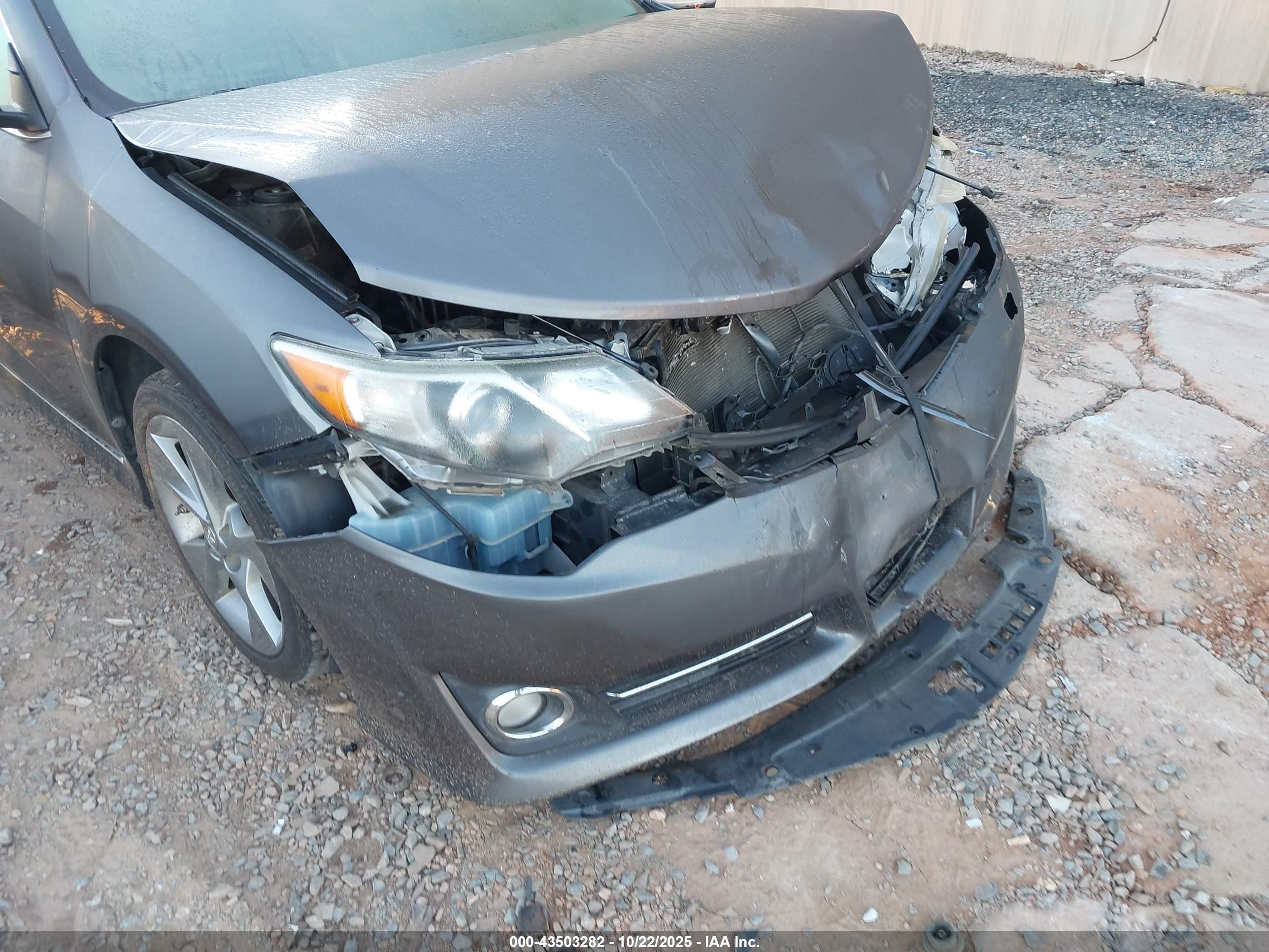 TOYOTA CAMRY image 6