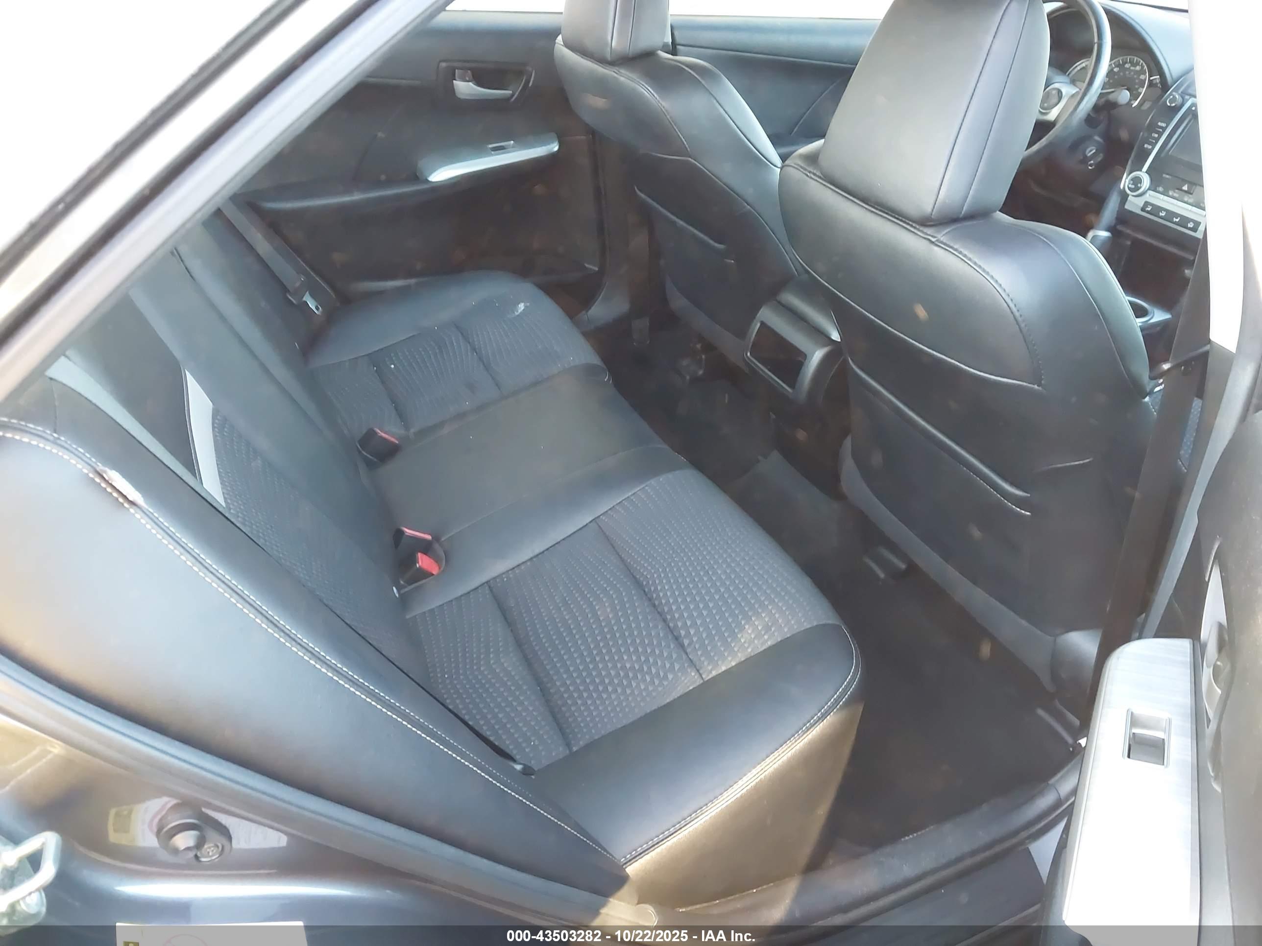 TOYOTA CAMRY image 8