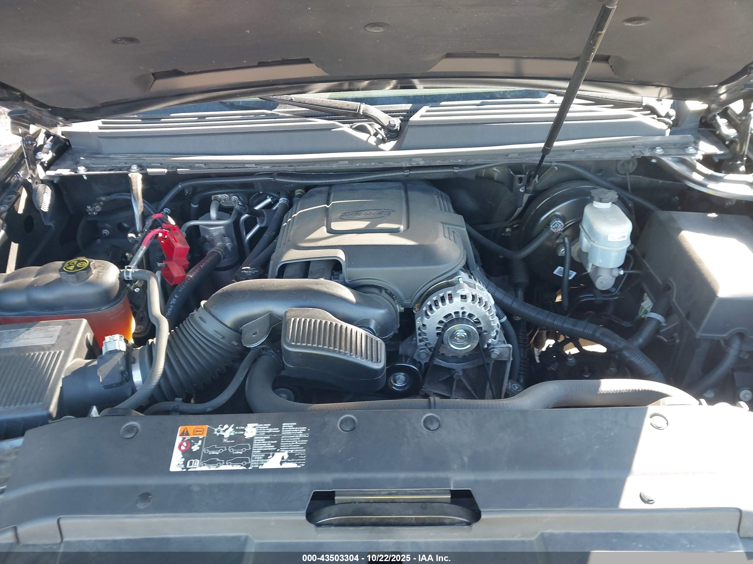 CHEVROLET SUBURBAN image 10
