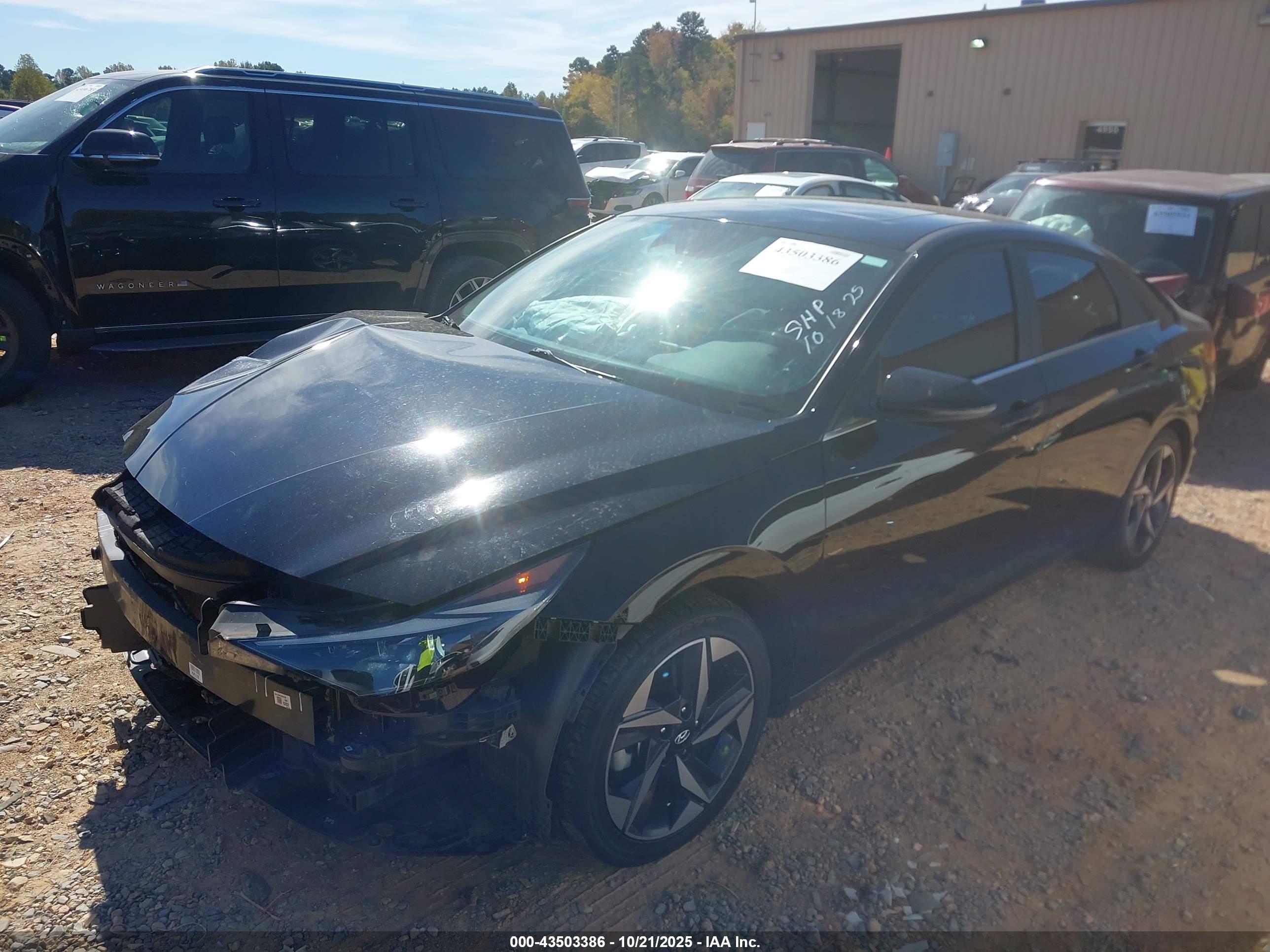 HYUNDAI ELANTRA image 2