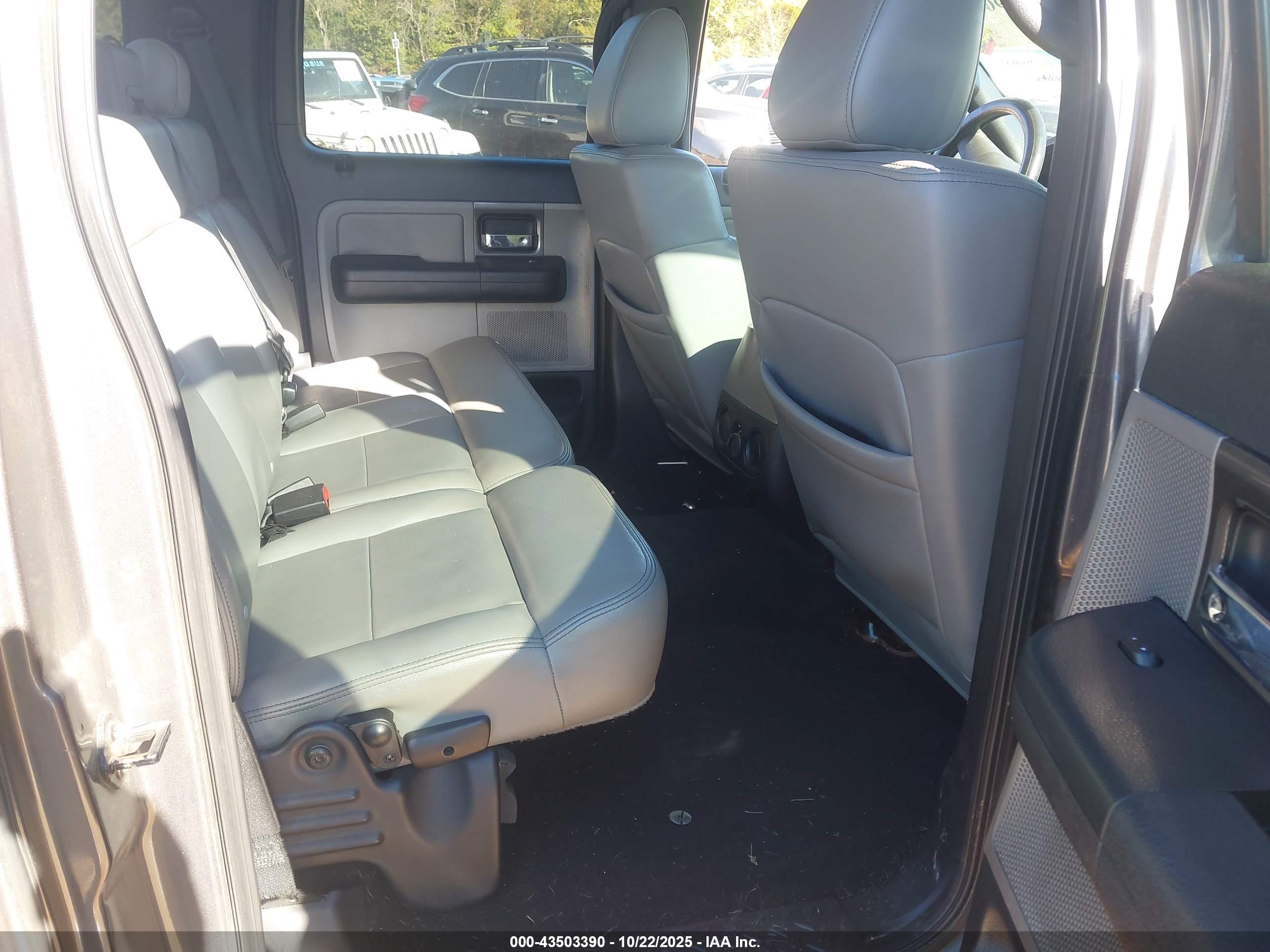 FORD F-150 image 8
