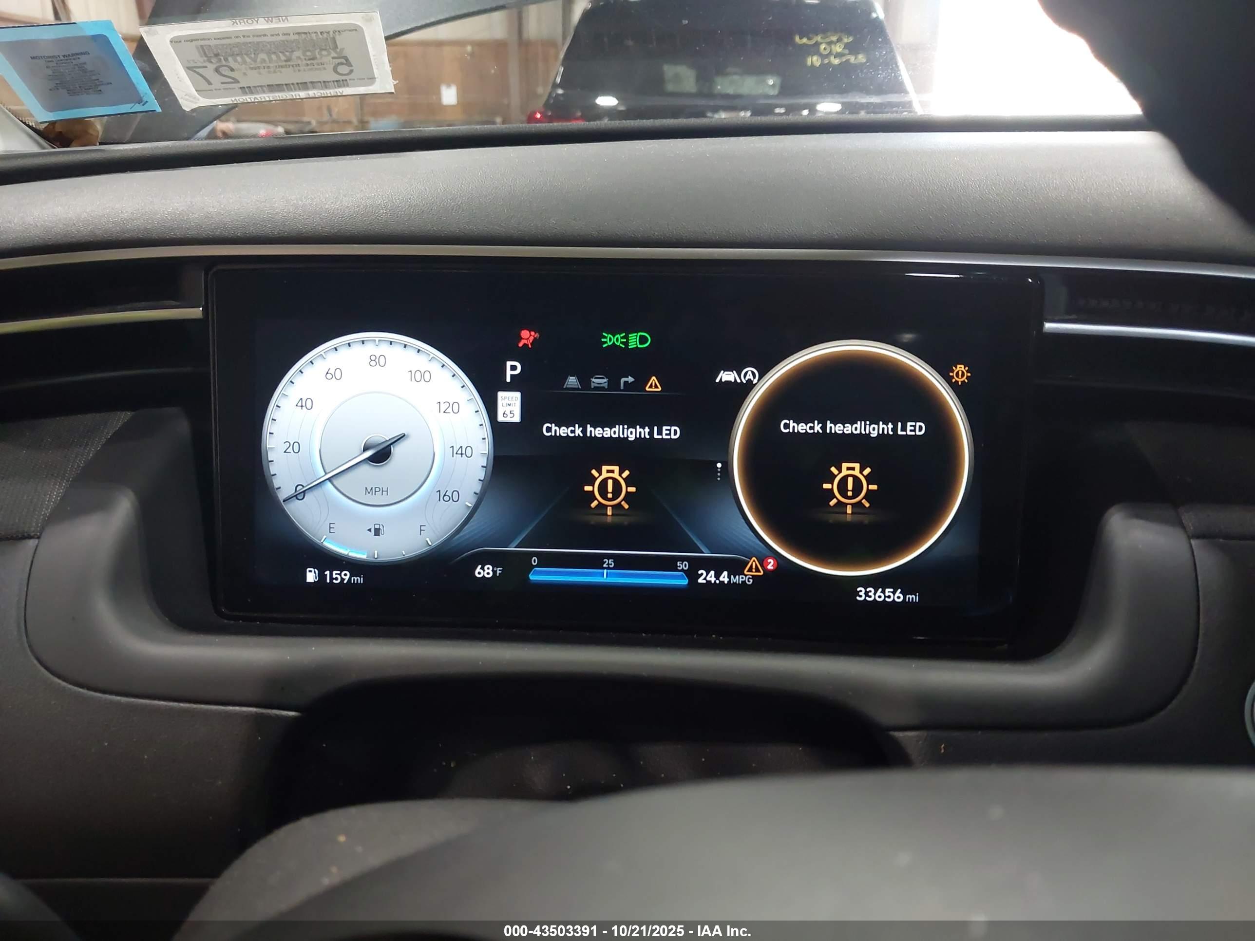 HYUNDAI TUCSON image 7