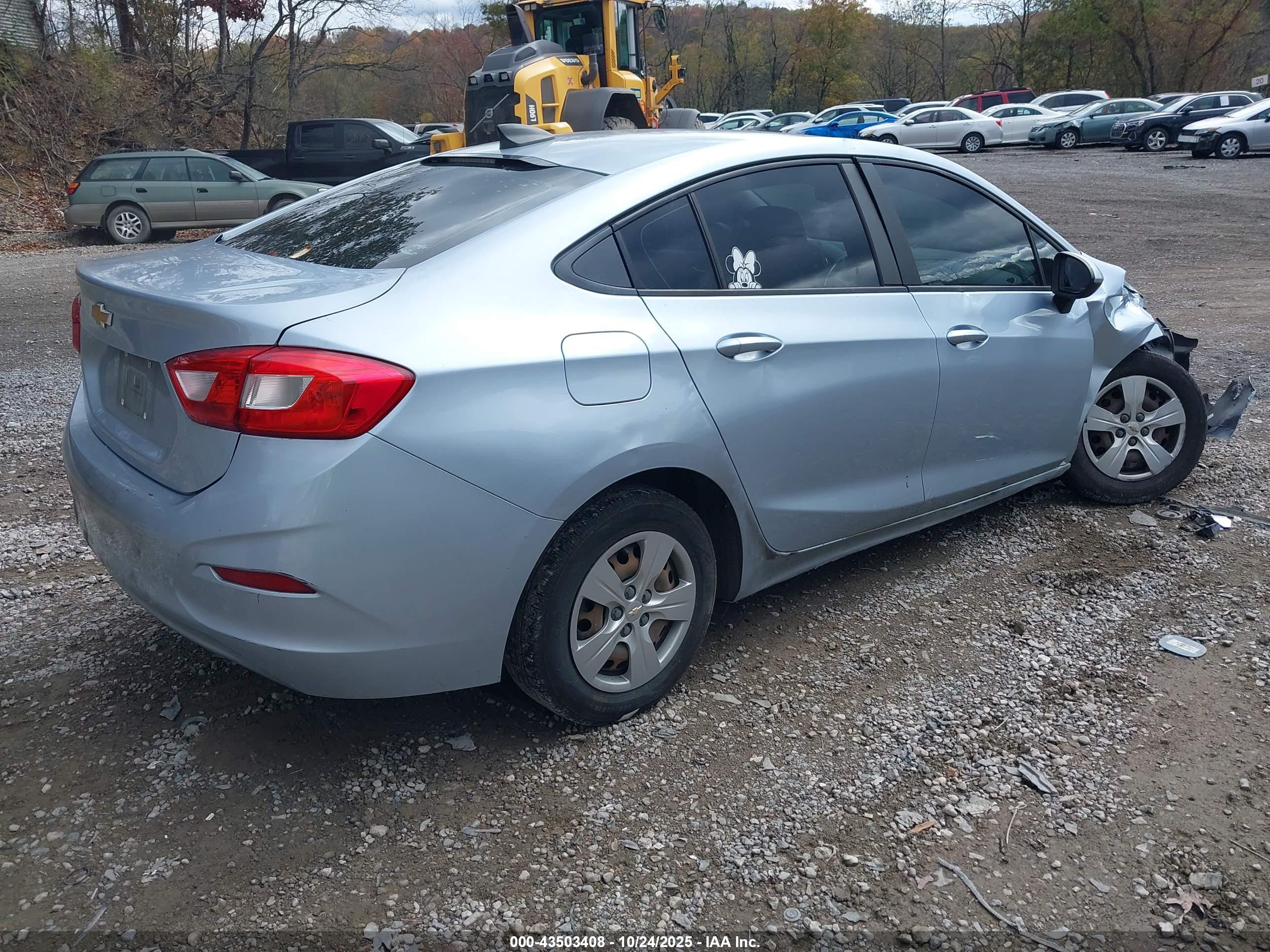CHEVROLET CRUZE image 4