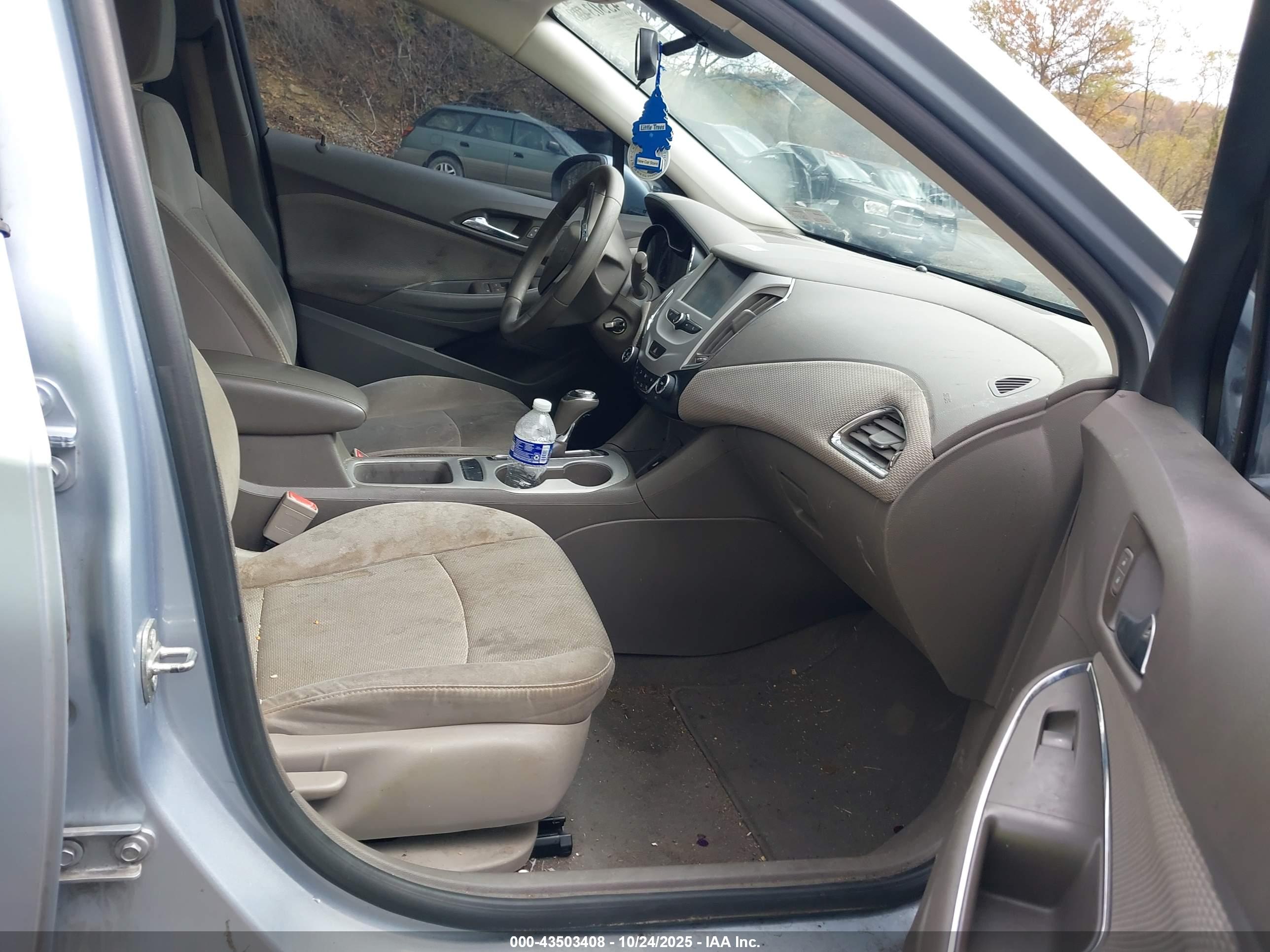 CHEVROLET CRUZE image 5