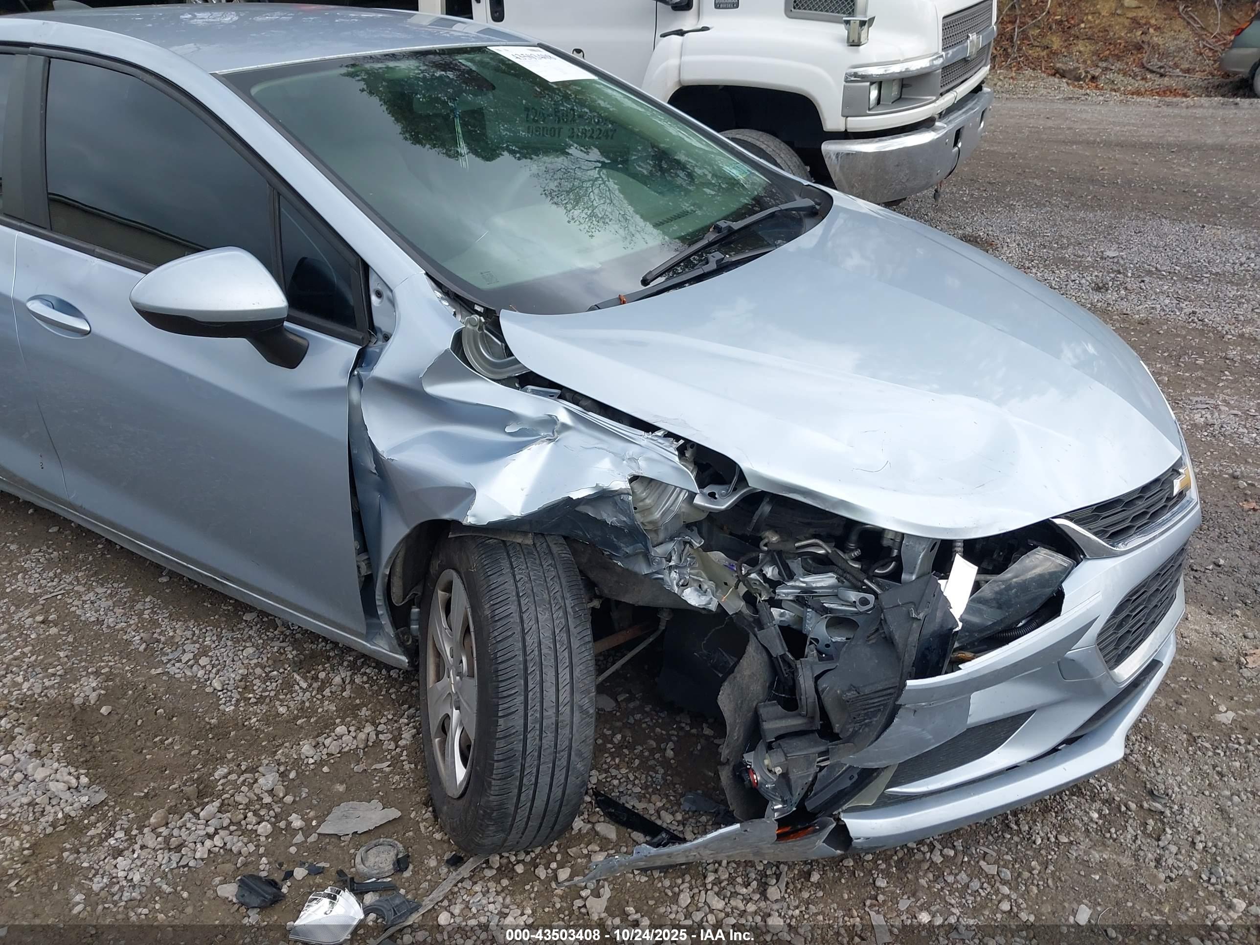 CHEVROLET CRUZE image 6