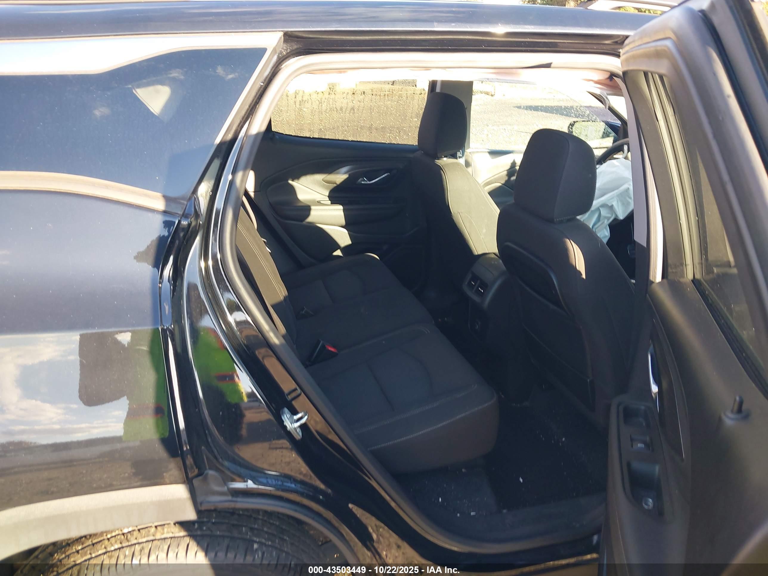 GMC TERRAIN image 8