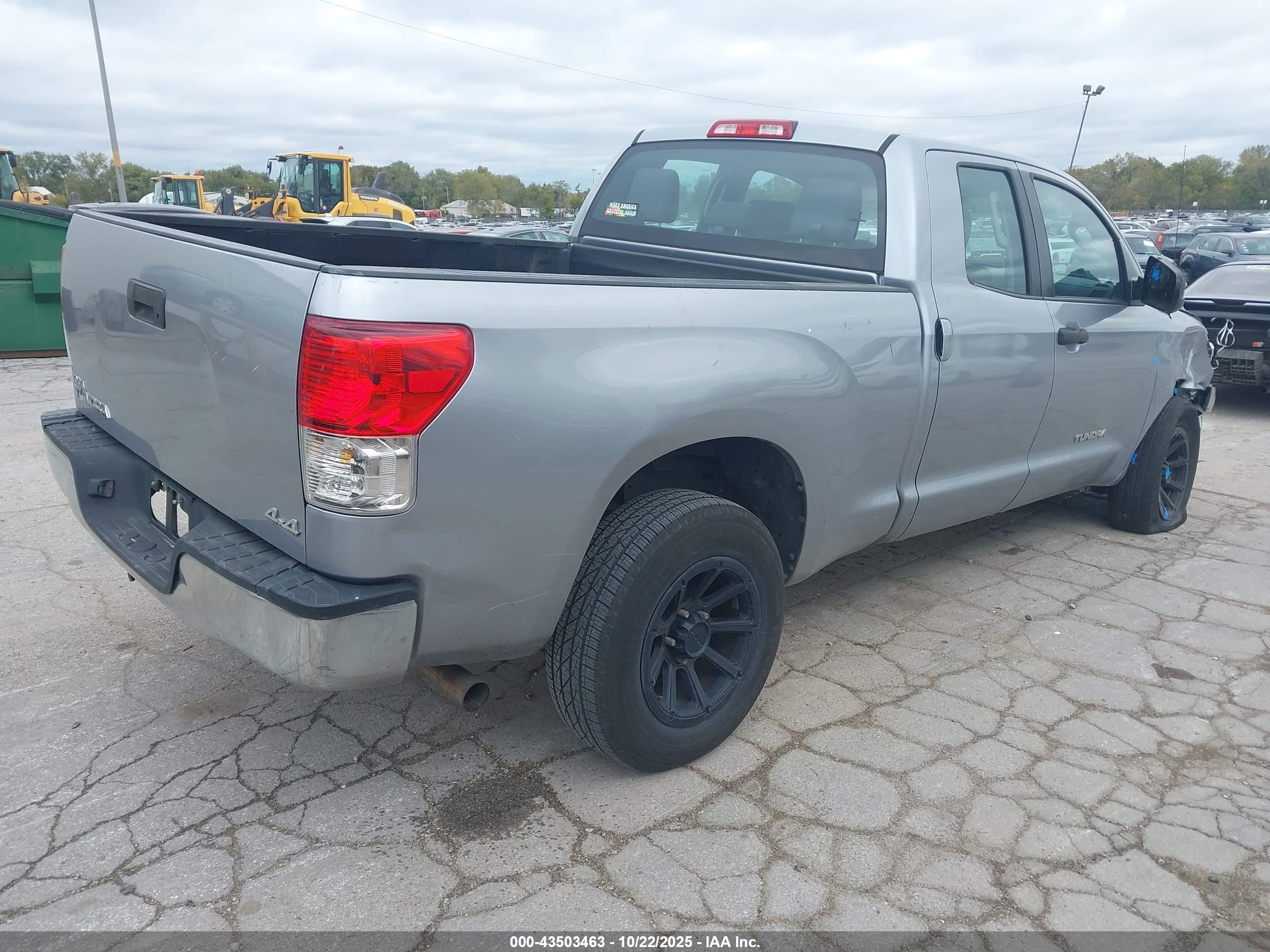 TOYOTA TUNDRA image 4