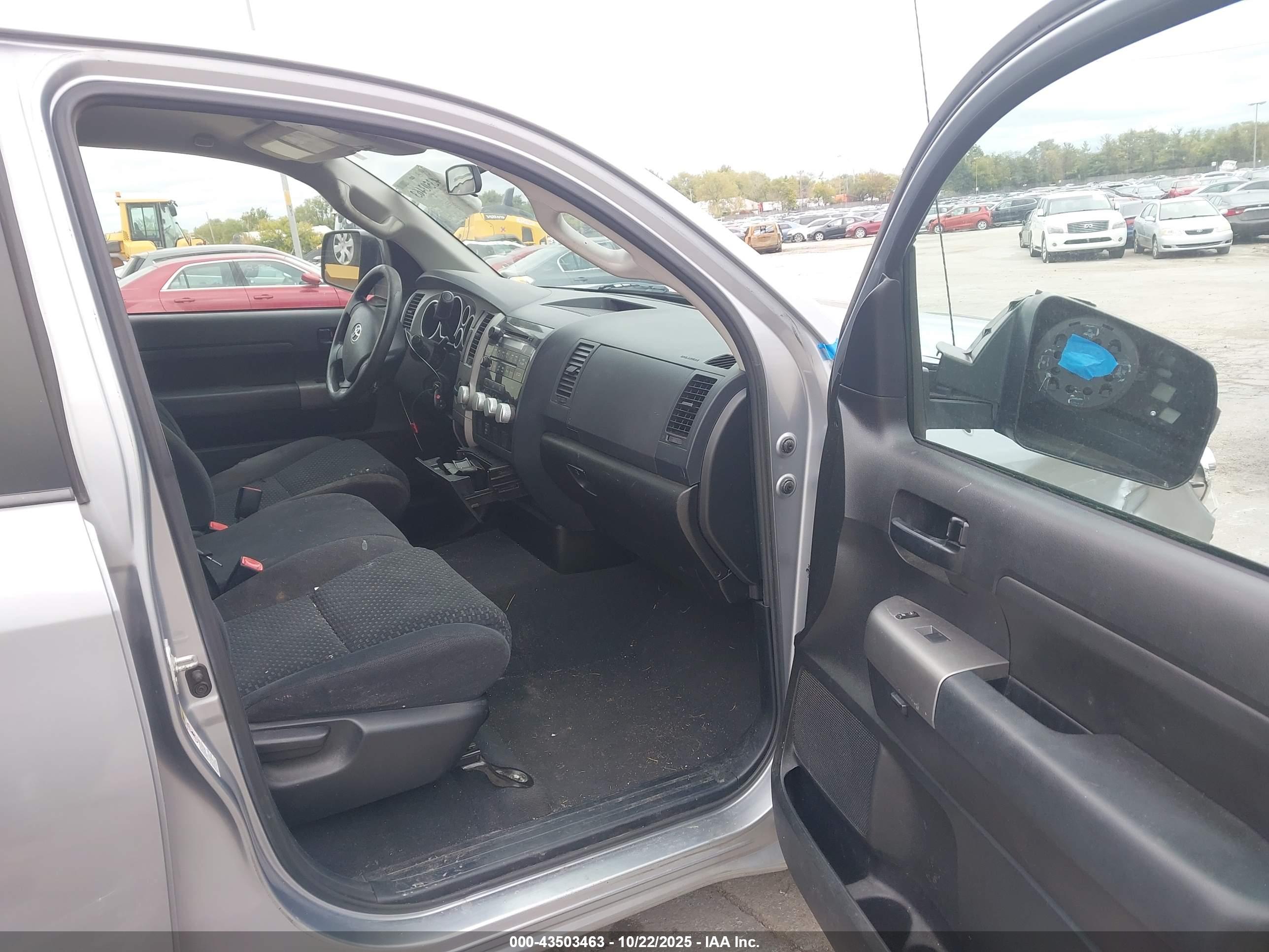 TOYOTA TUNDRA image 5