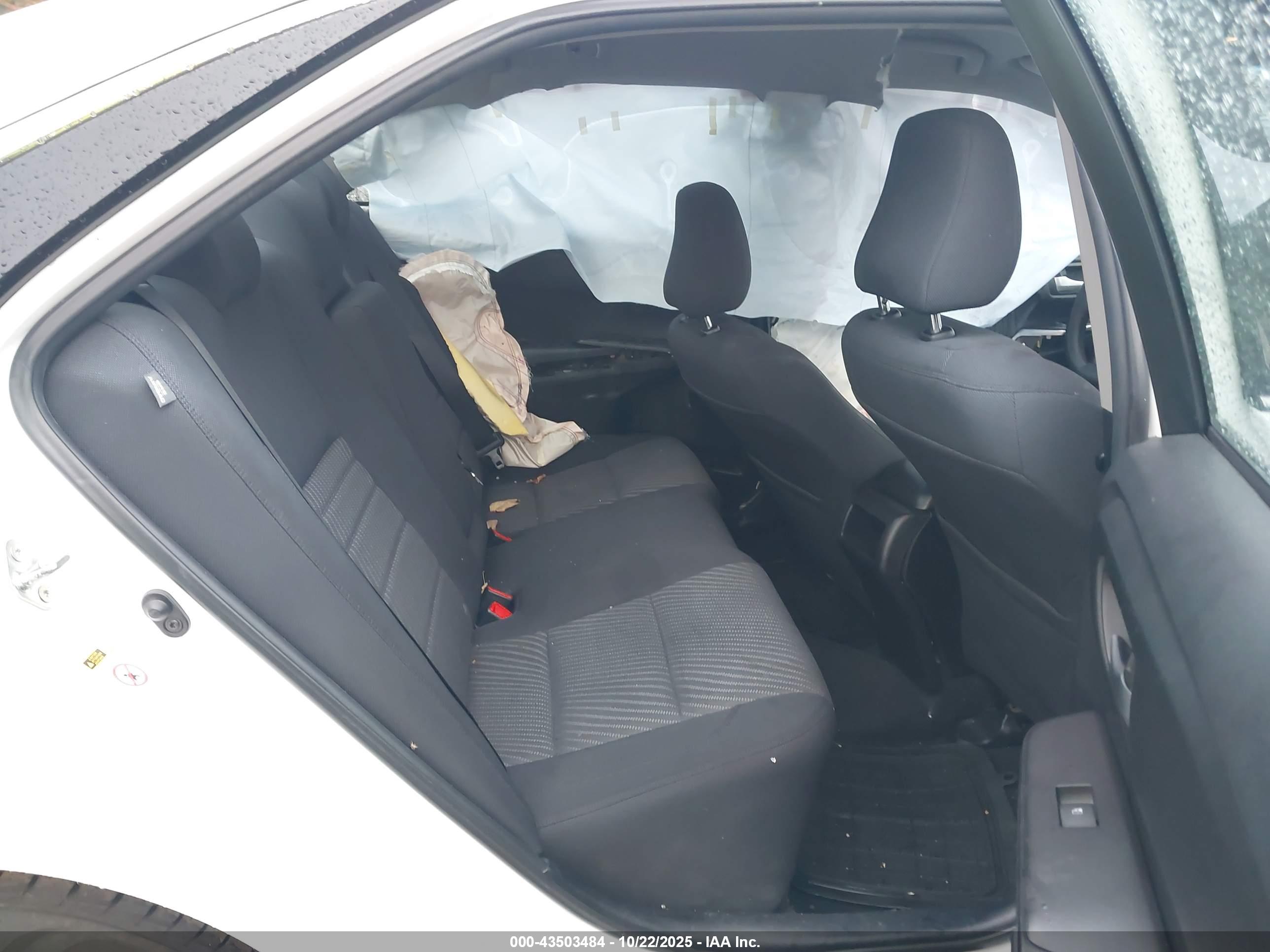 TOYOTA CAMRY image 8