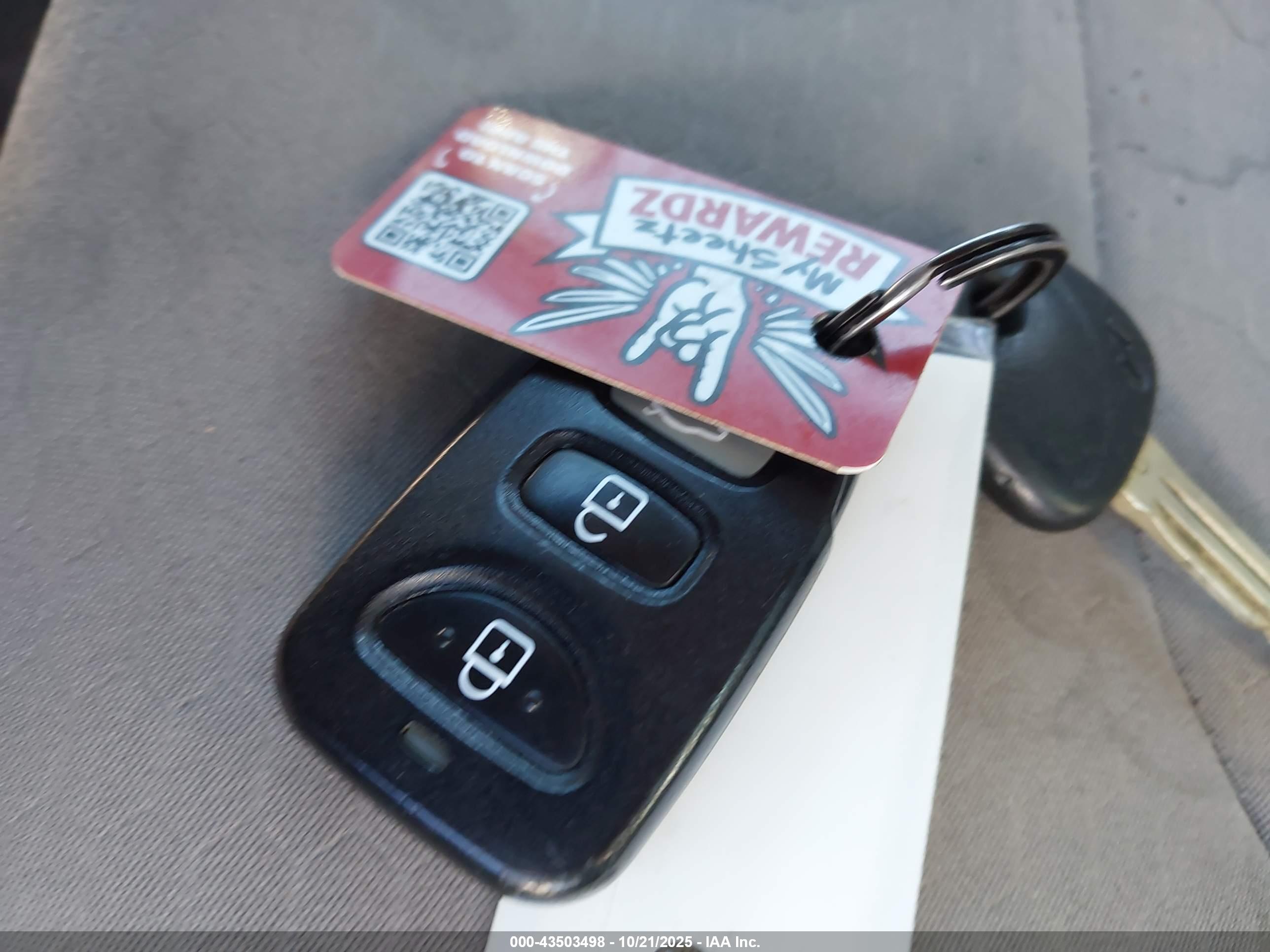 HYUNDAI ELANTRA image 11