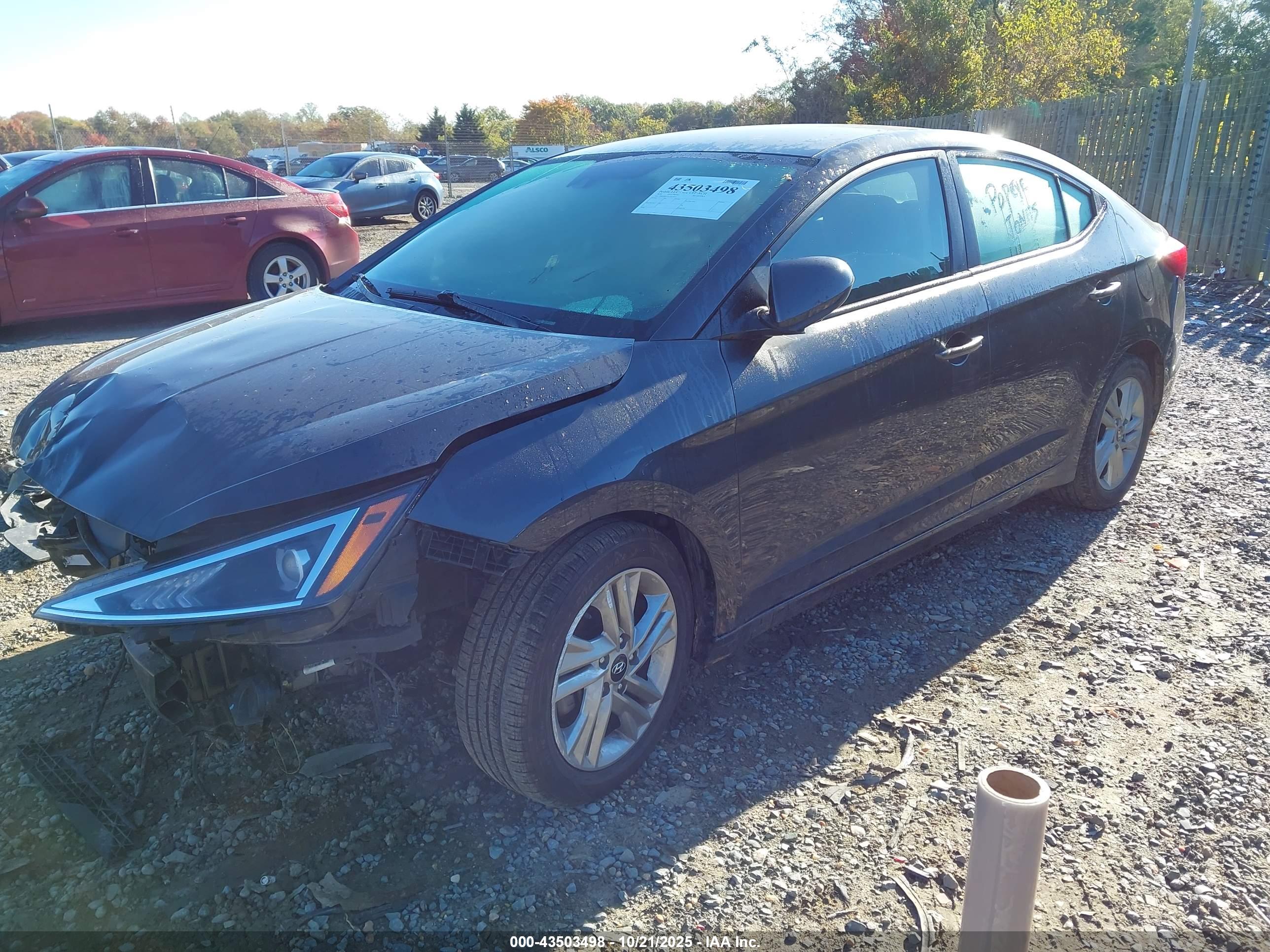HYUNDAI ELANTRA image 2
