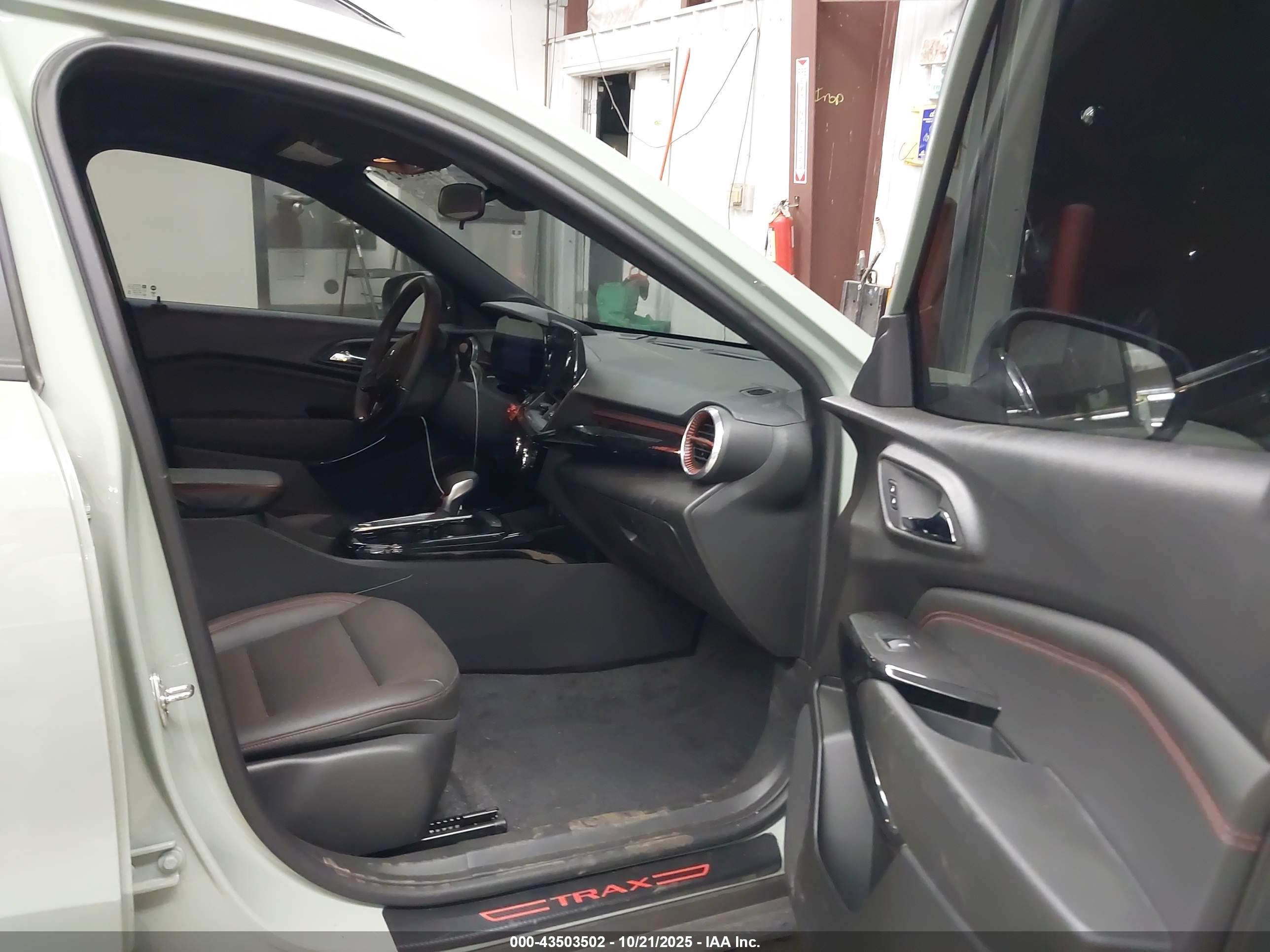 CHEVROLET TRAX image 5