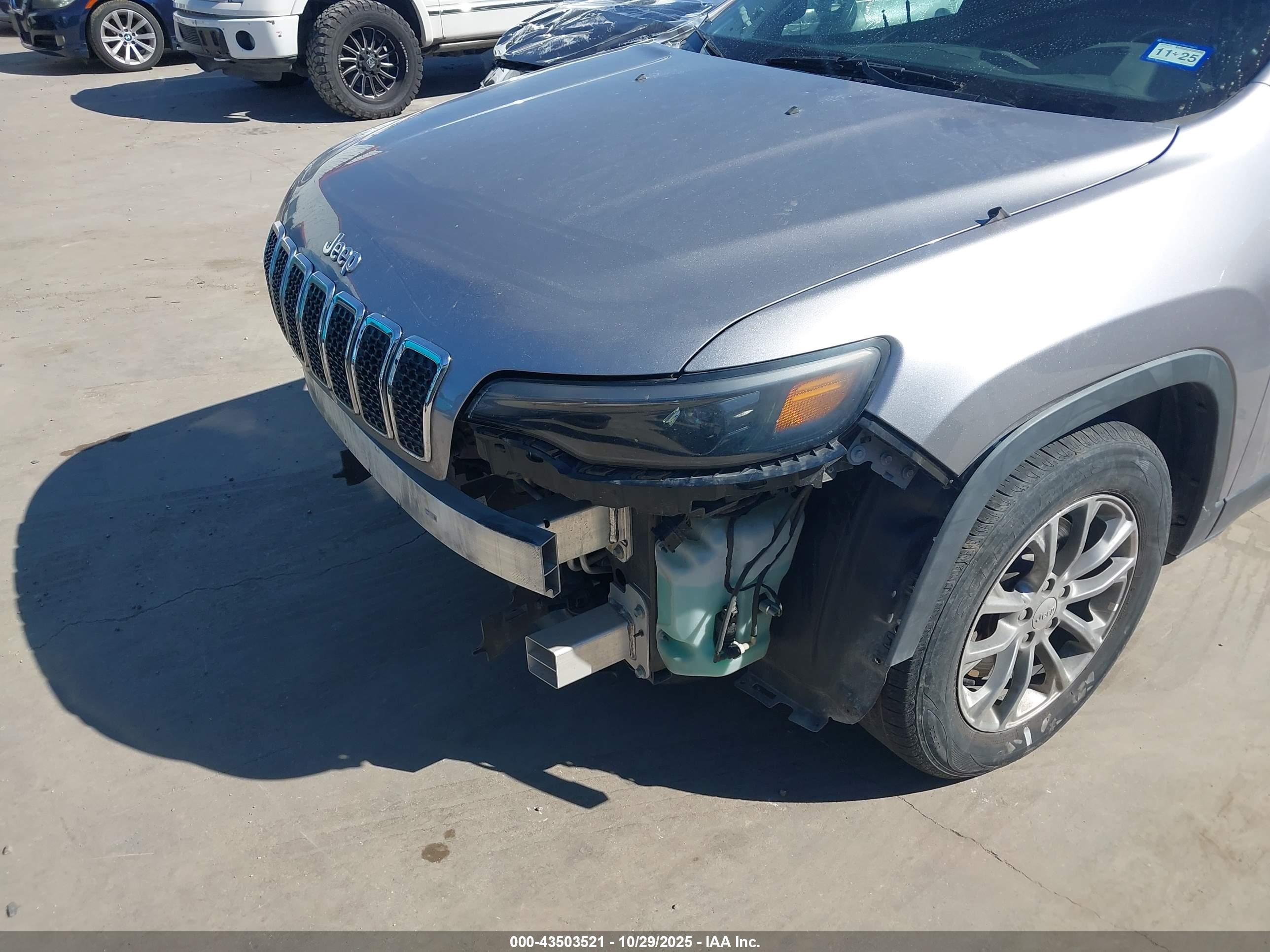 JEEP CHEROKEE image 6