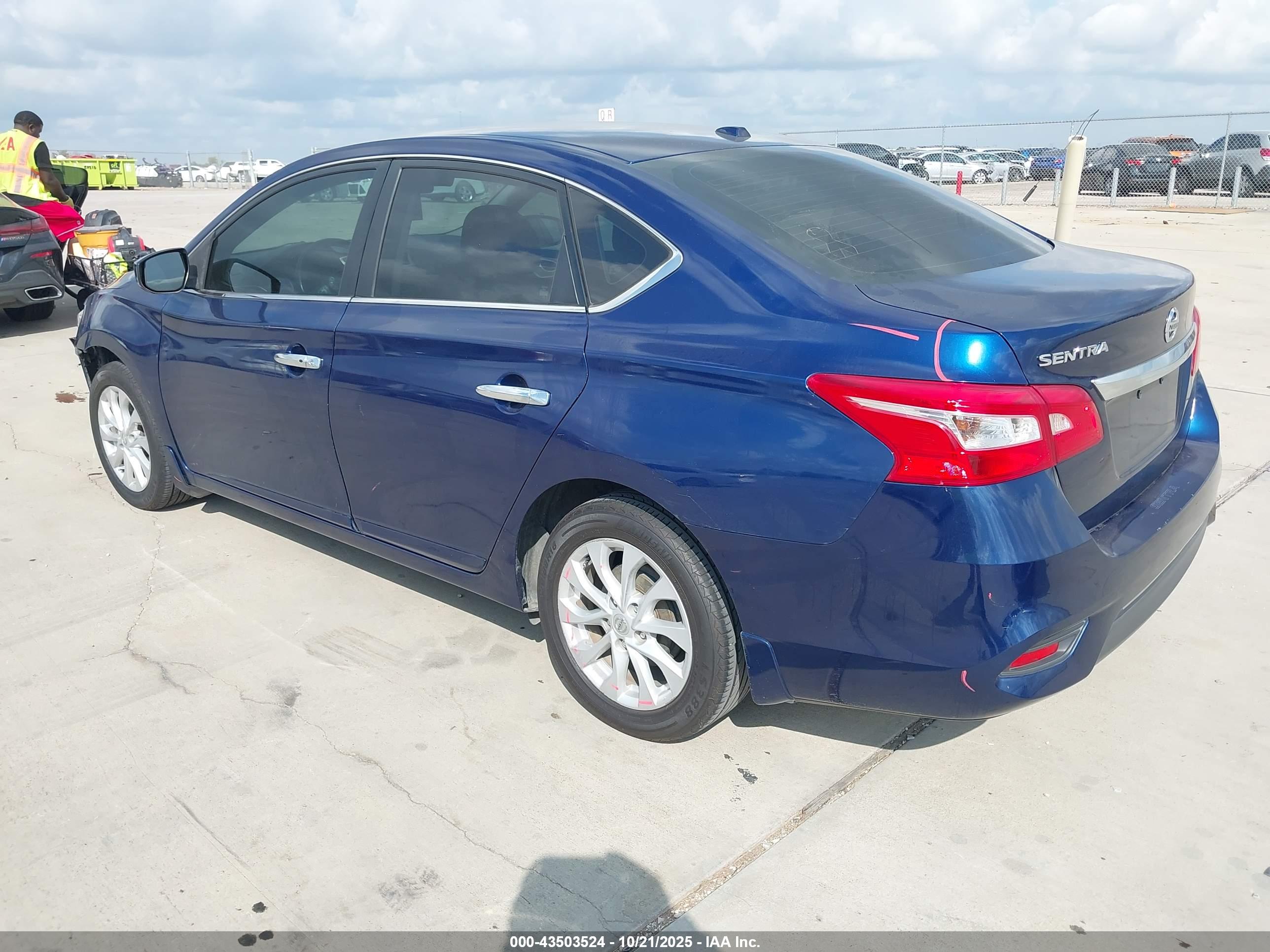 NISSAN SENTRA image 3