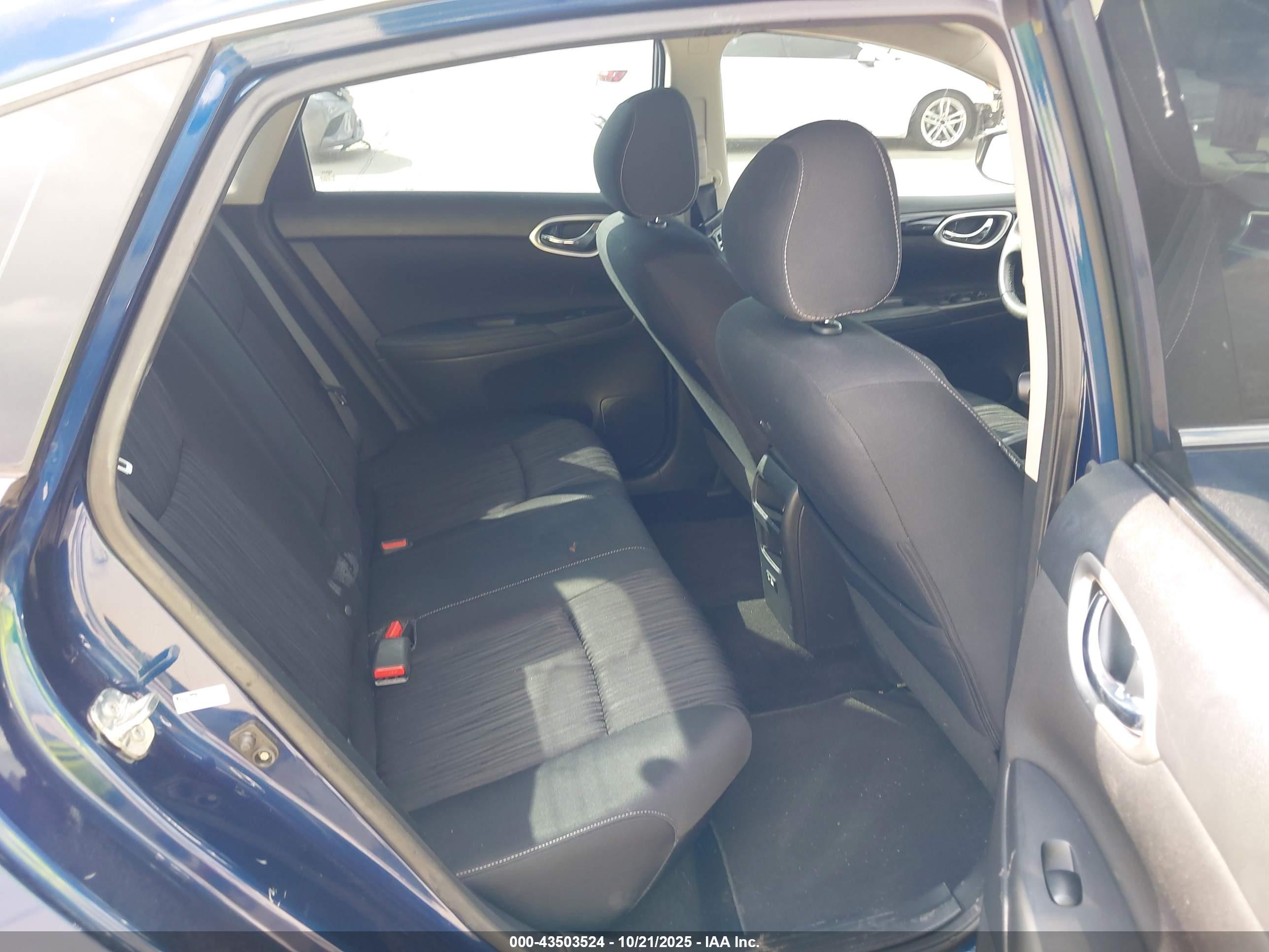NISSAN SENTRA image 8