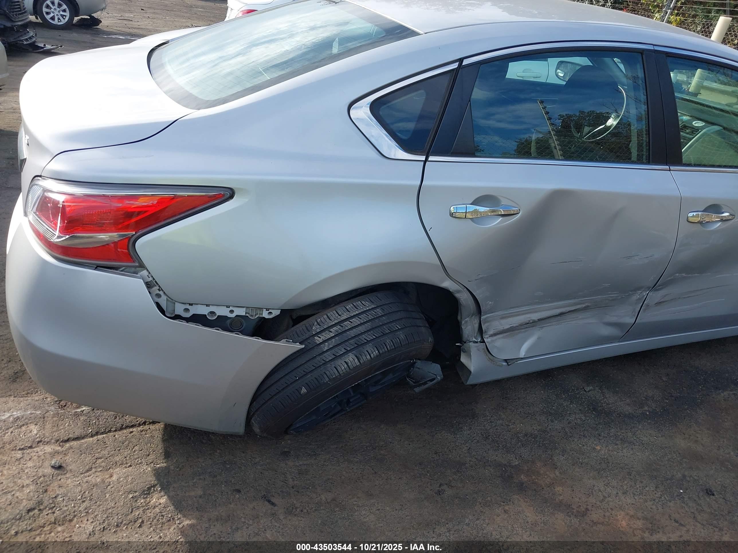 NISSAN ALTIMA image 6