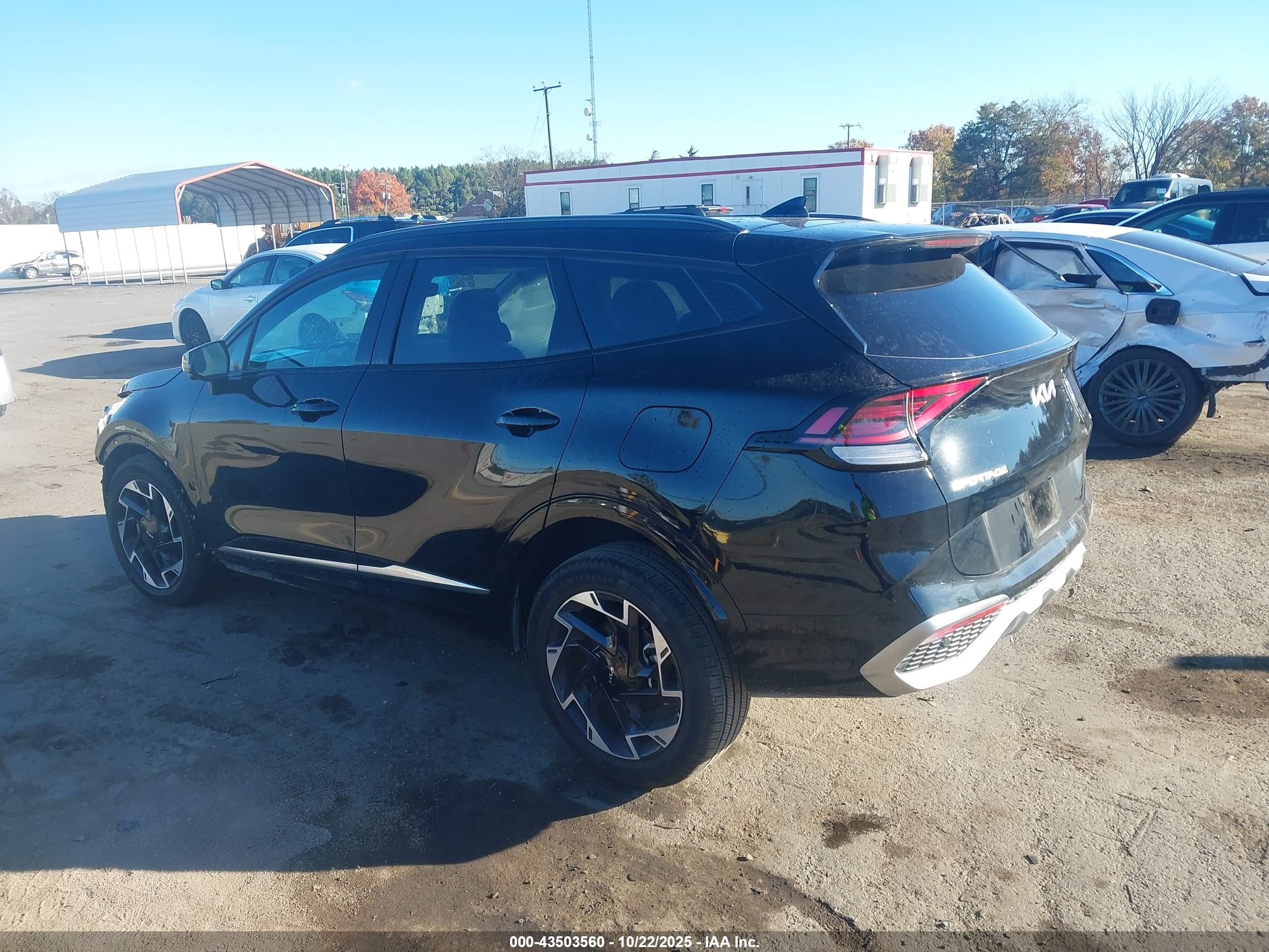 KIA SPORTAGE image 3