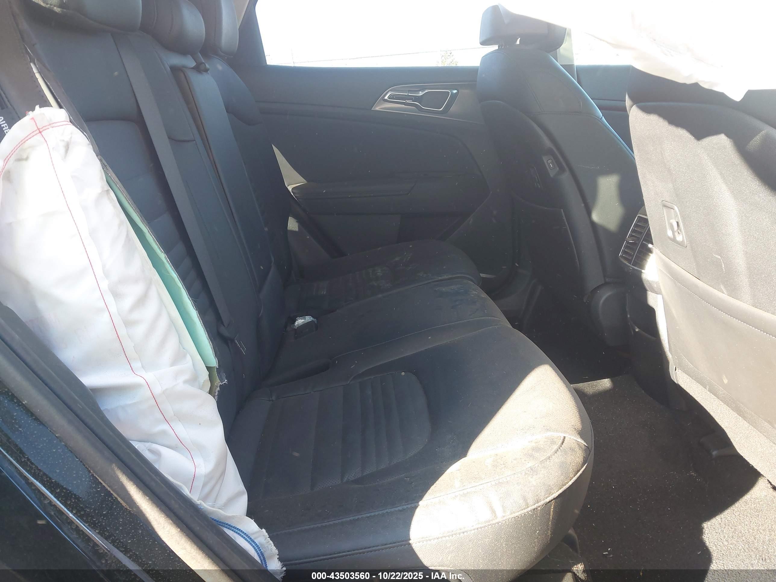 KIA SPORTAGE image 8