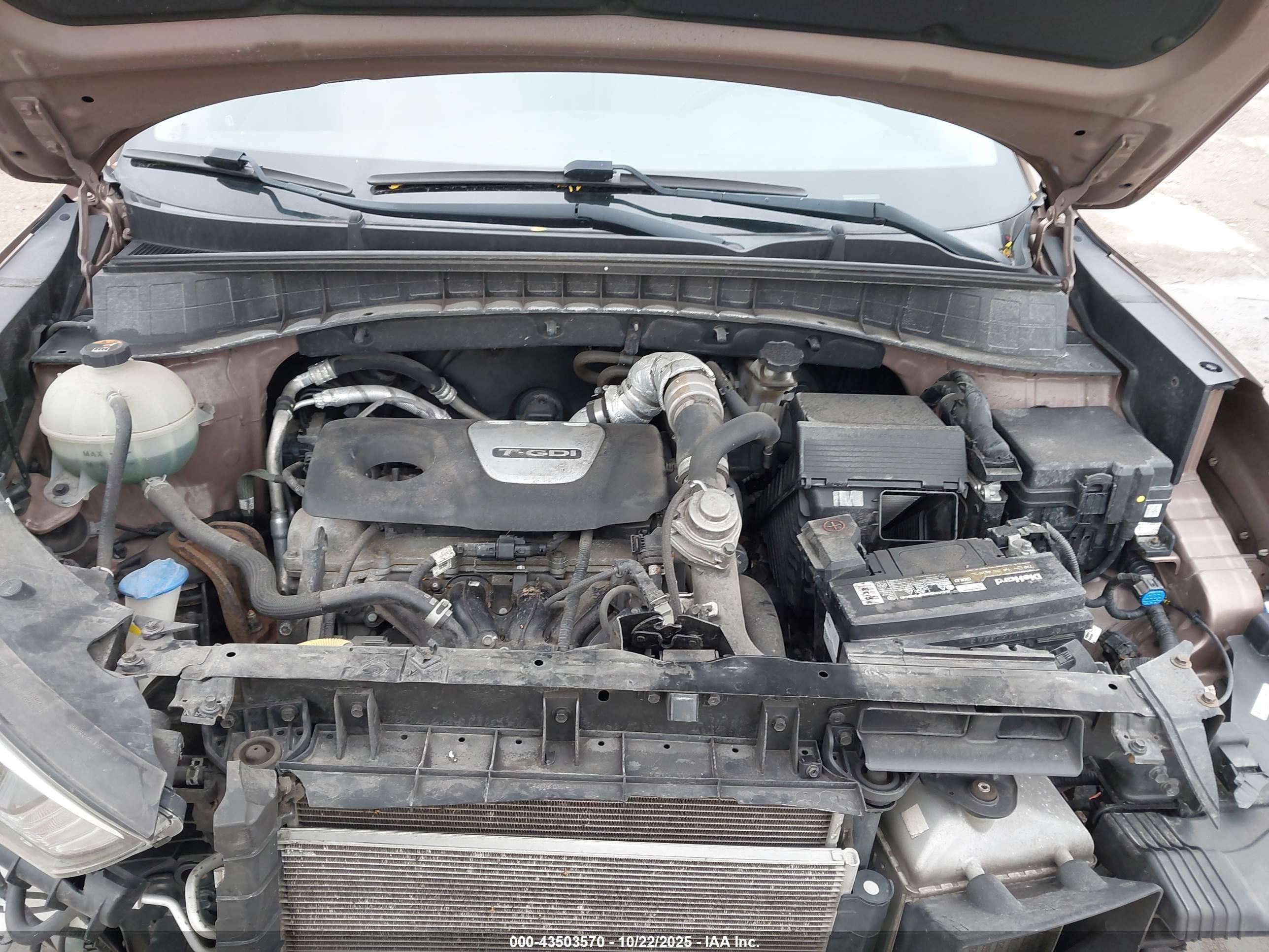 HYUNDAI TUCSON image 10