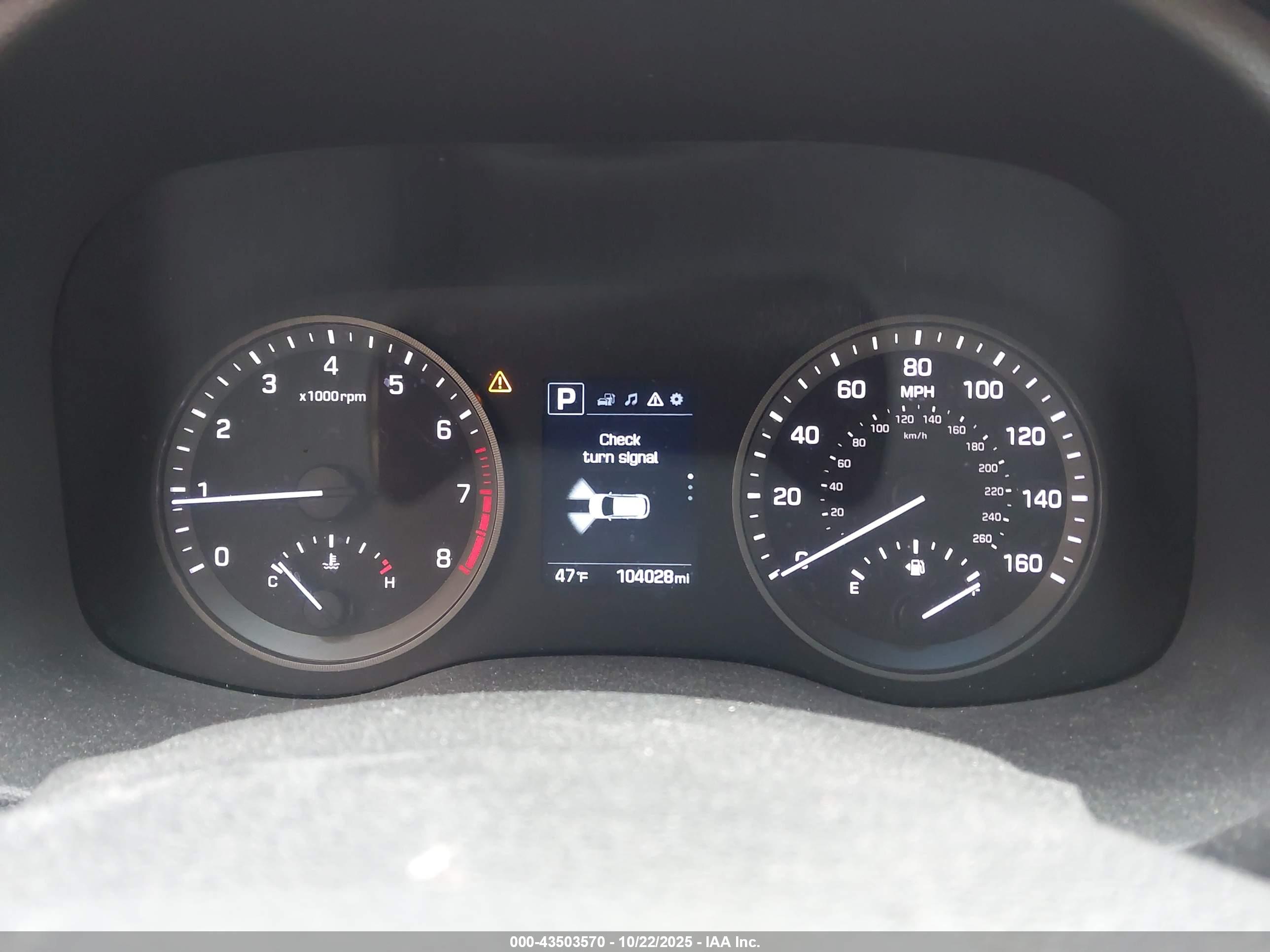 HYUNDAI TUCSON image 7
