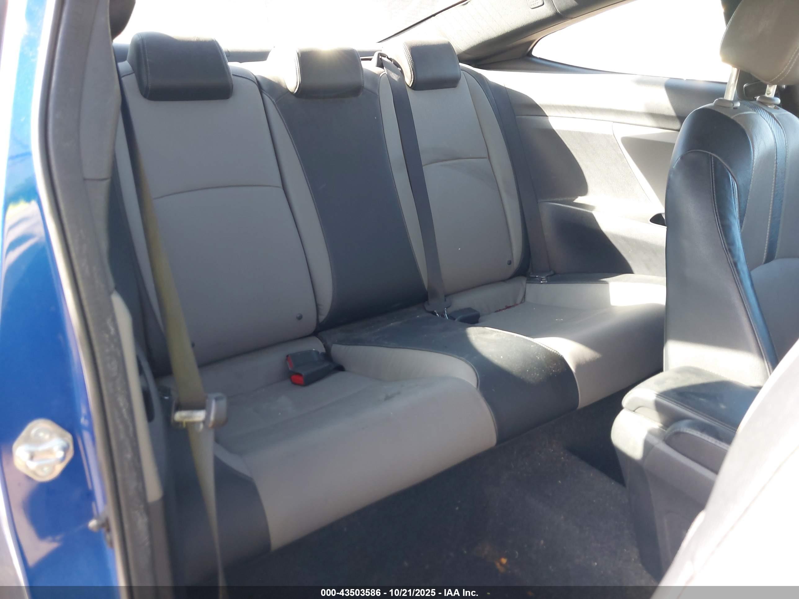 HONDA CIVIC image 8