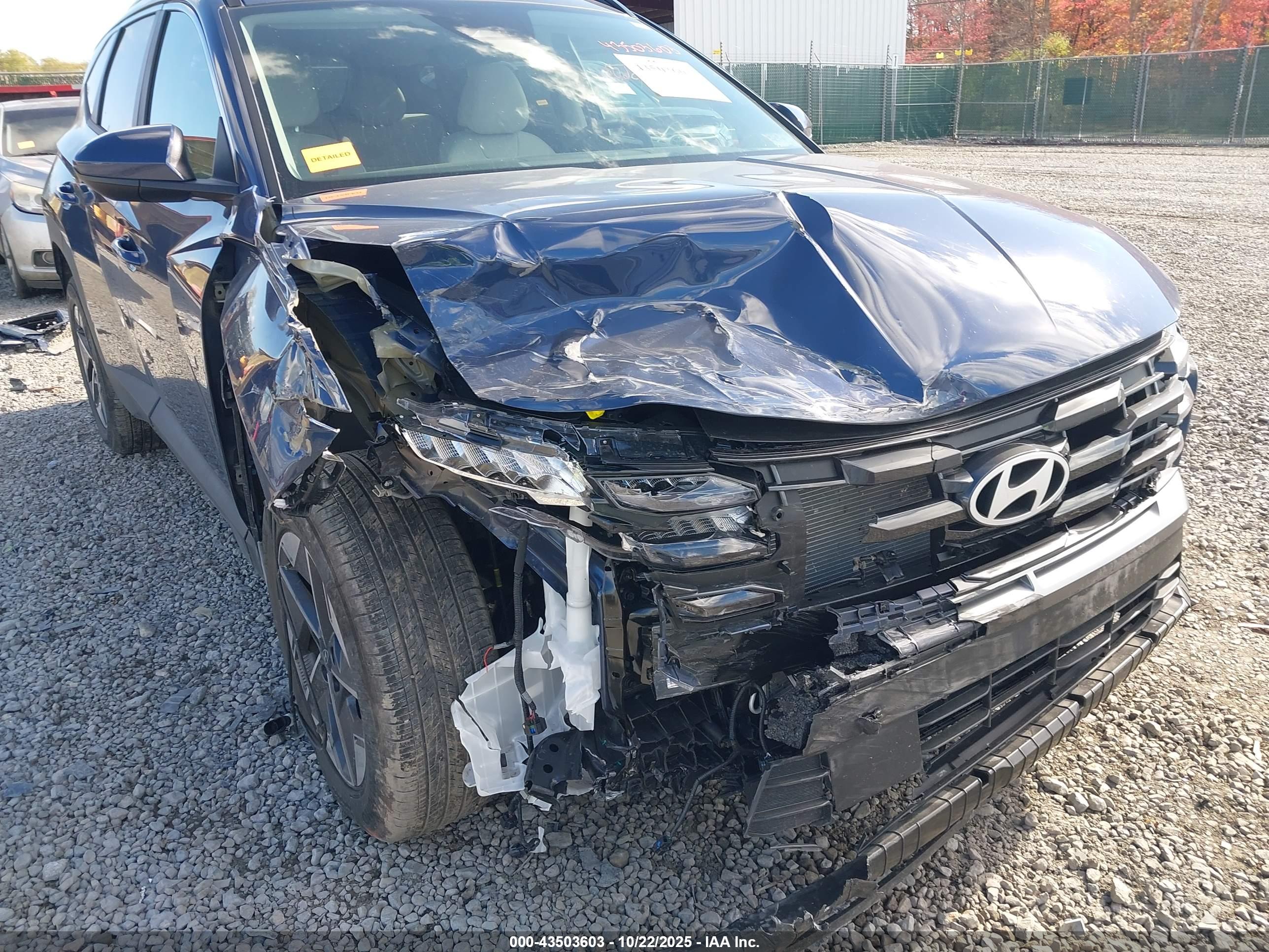 HYUNDAI TUCSON image 6