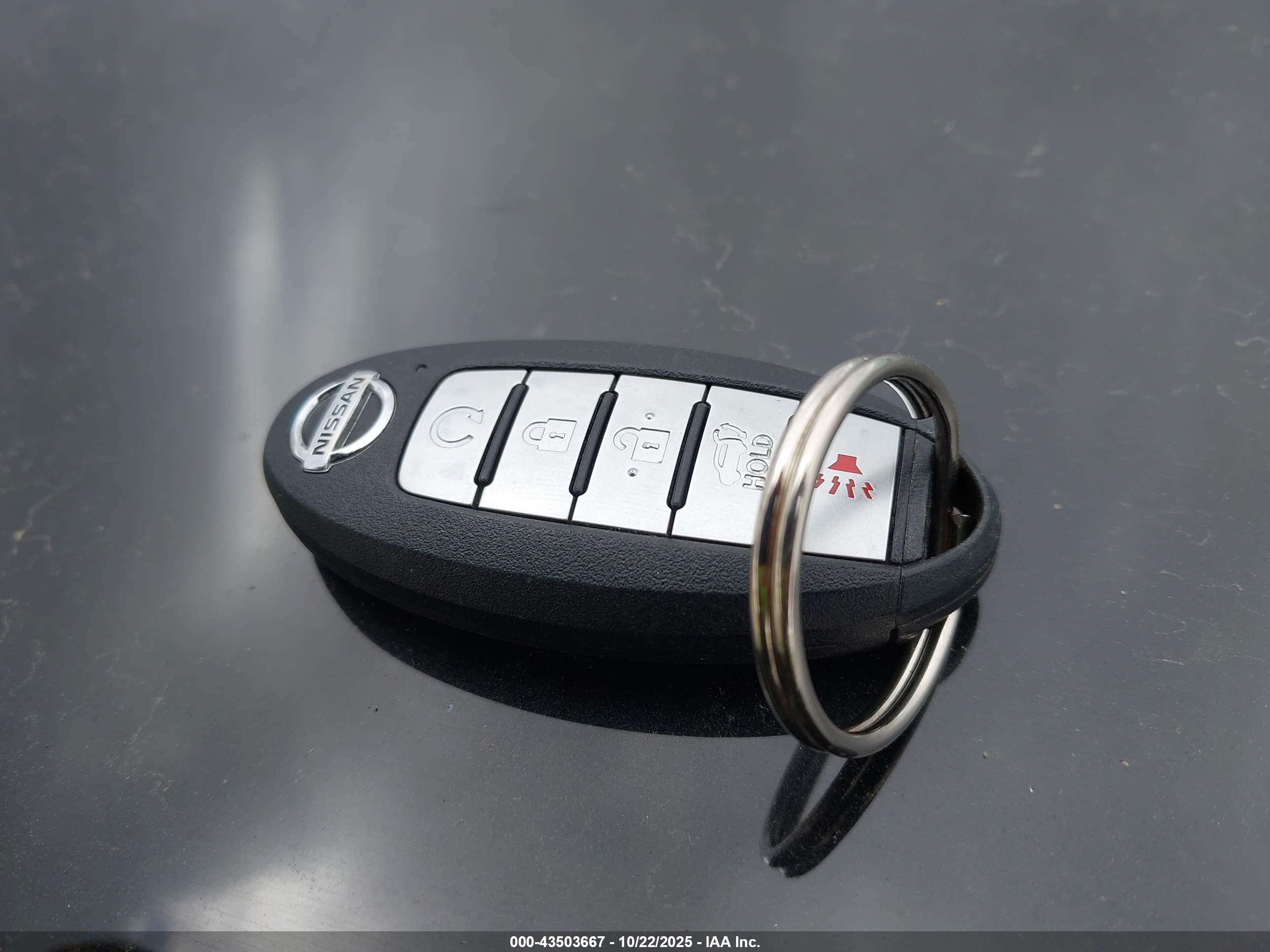 NISSAN ROGUE image 11