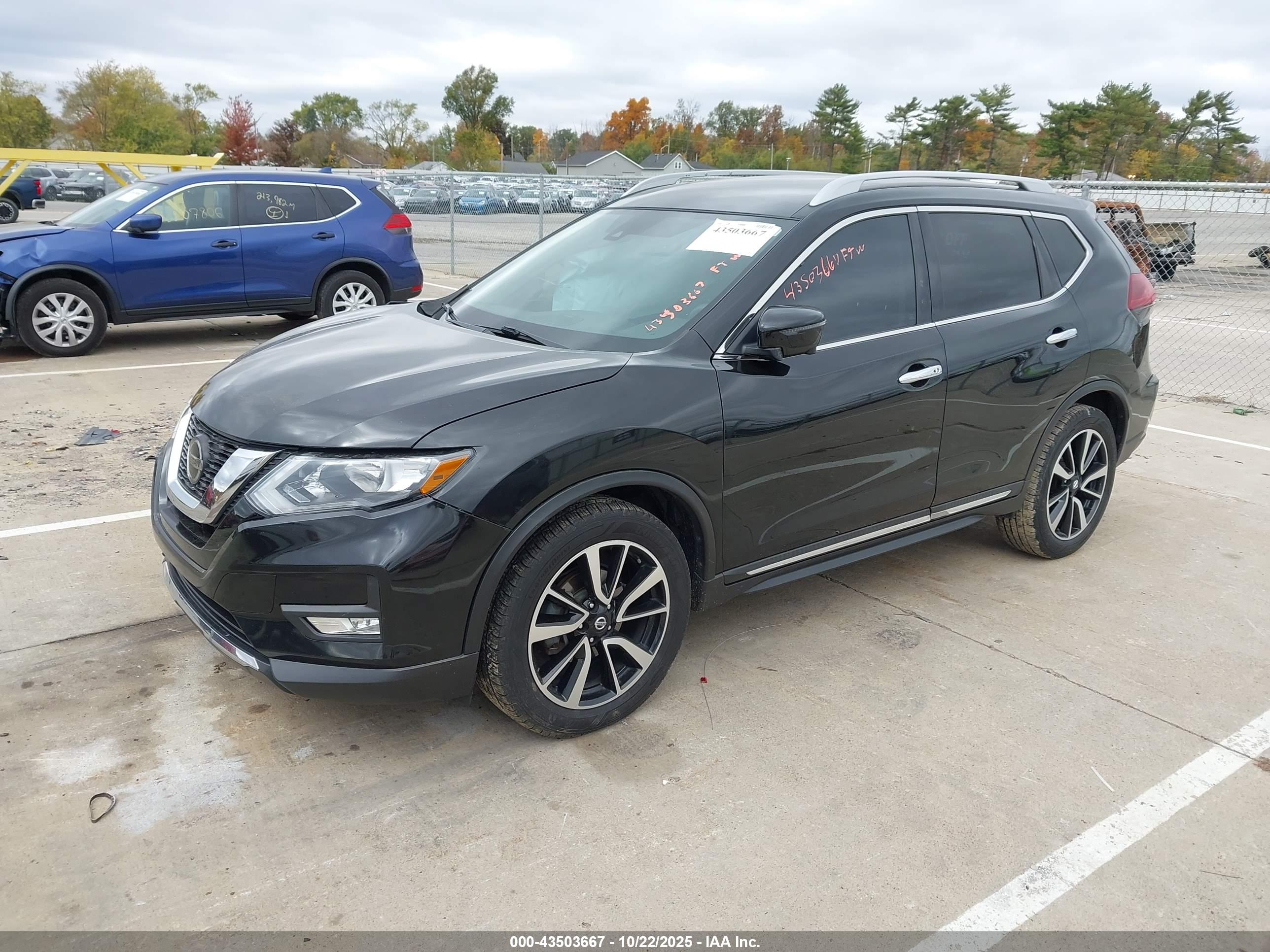 NISSAN ROGUE image 2