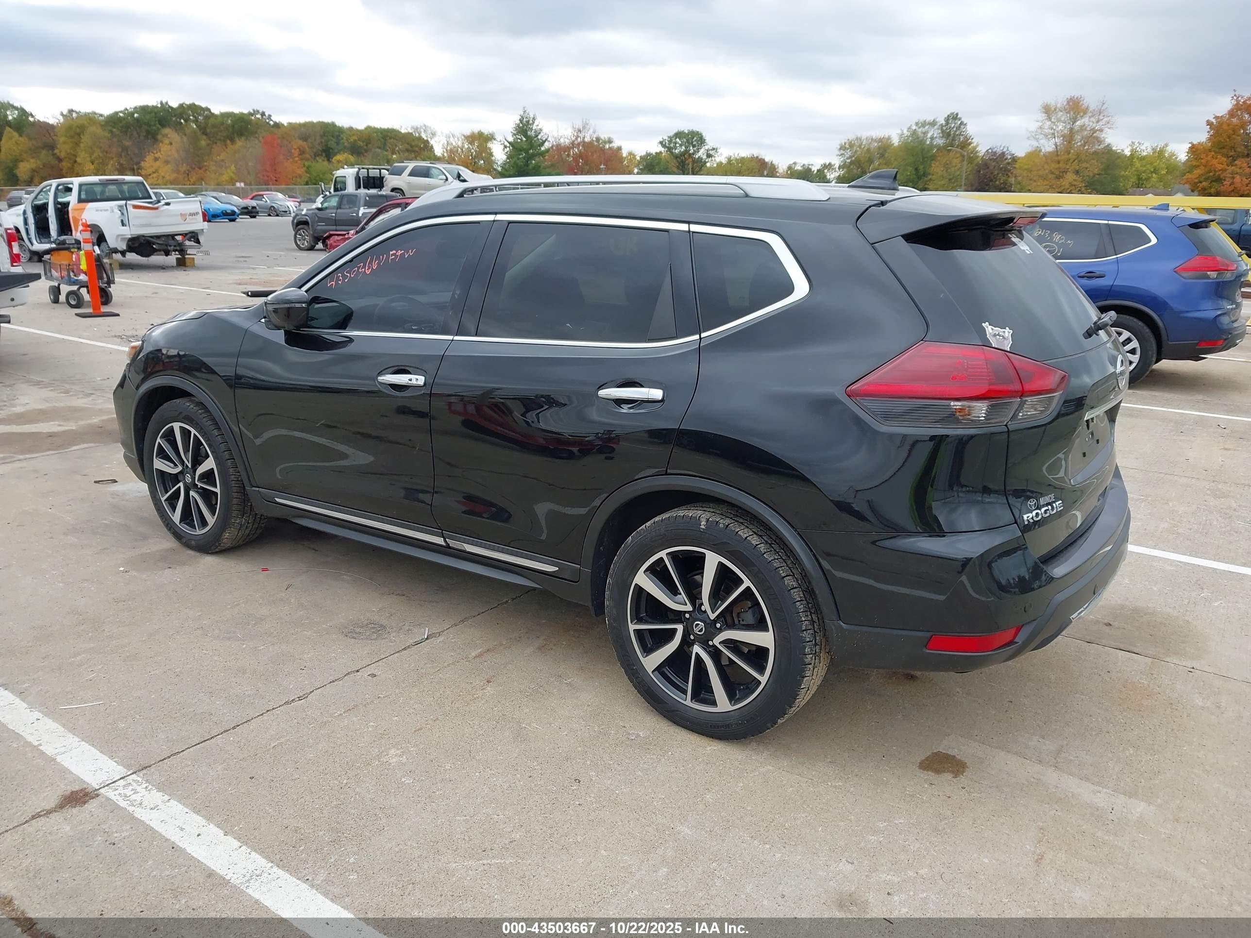 NISSAN ROGUE image 3