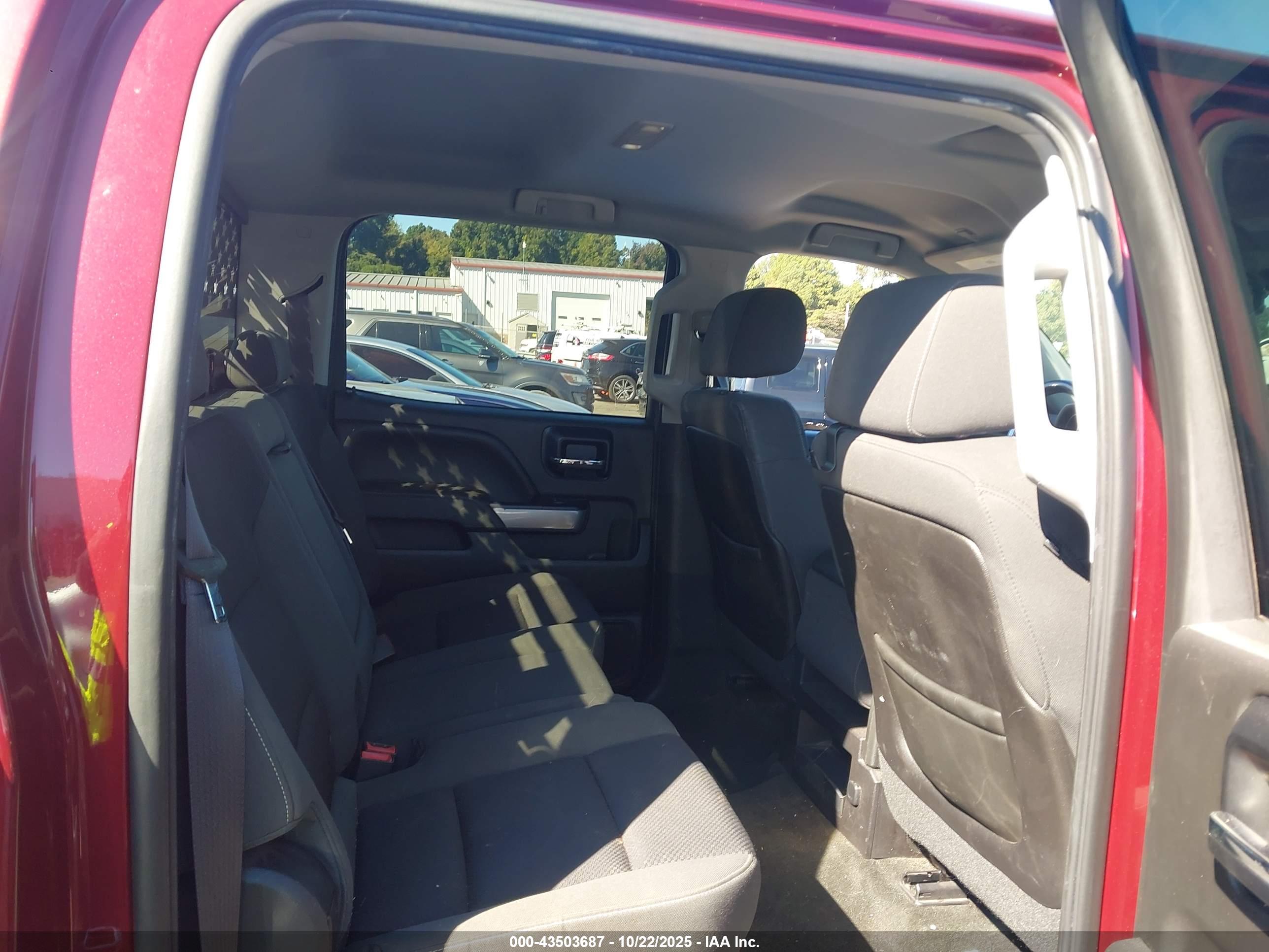 CHEVROLET SILVERADO image 8