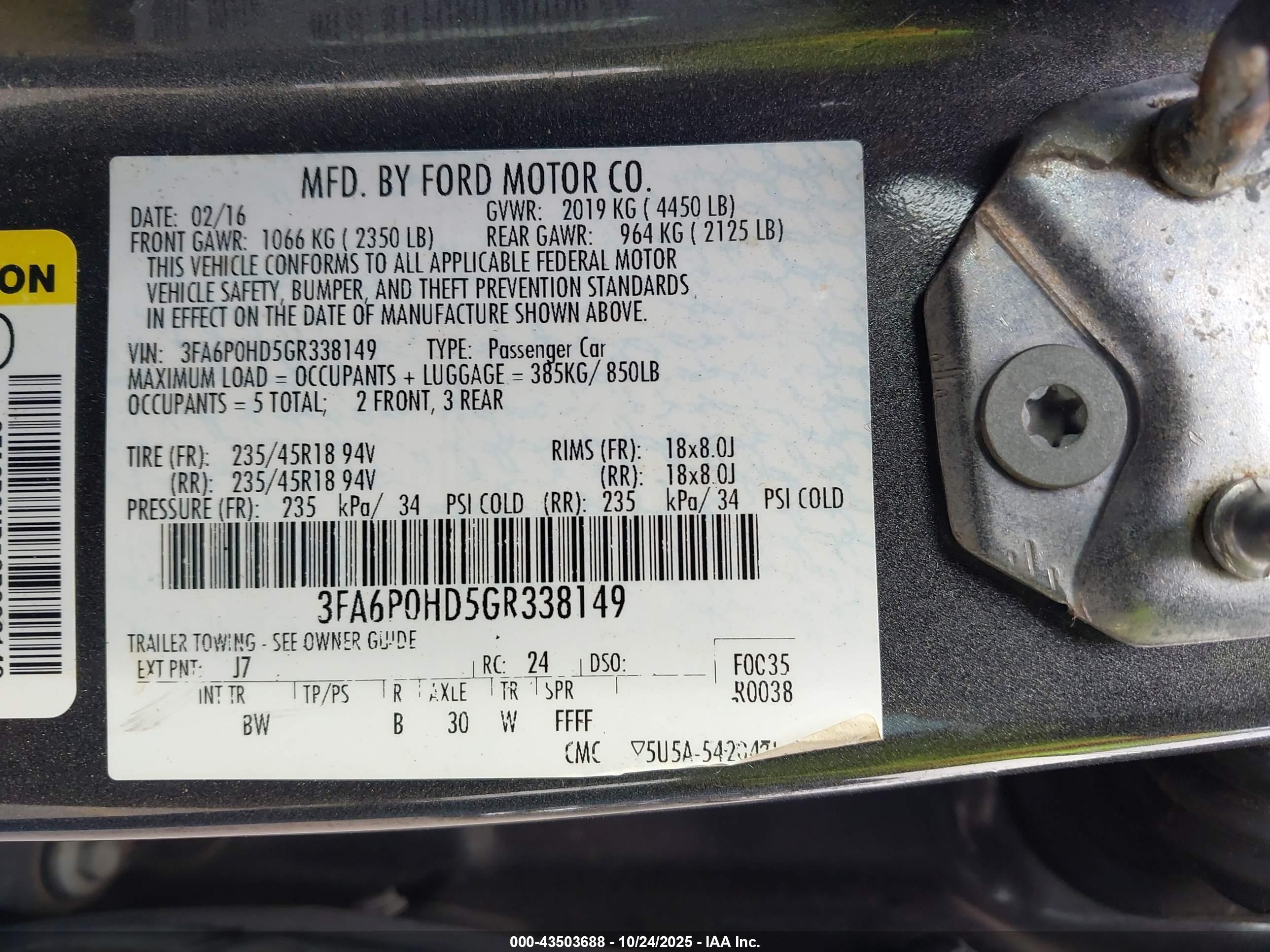 FORD FUSION image 9