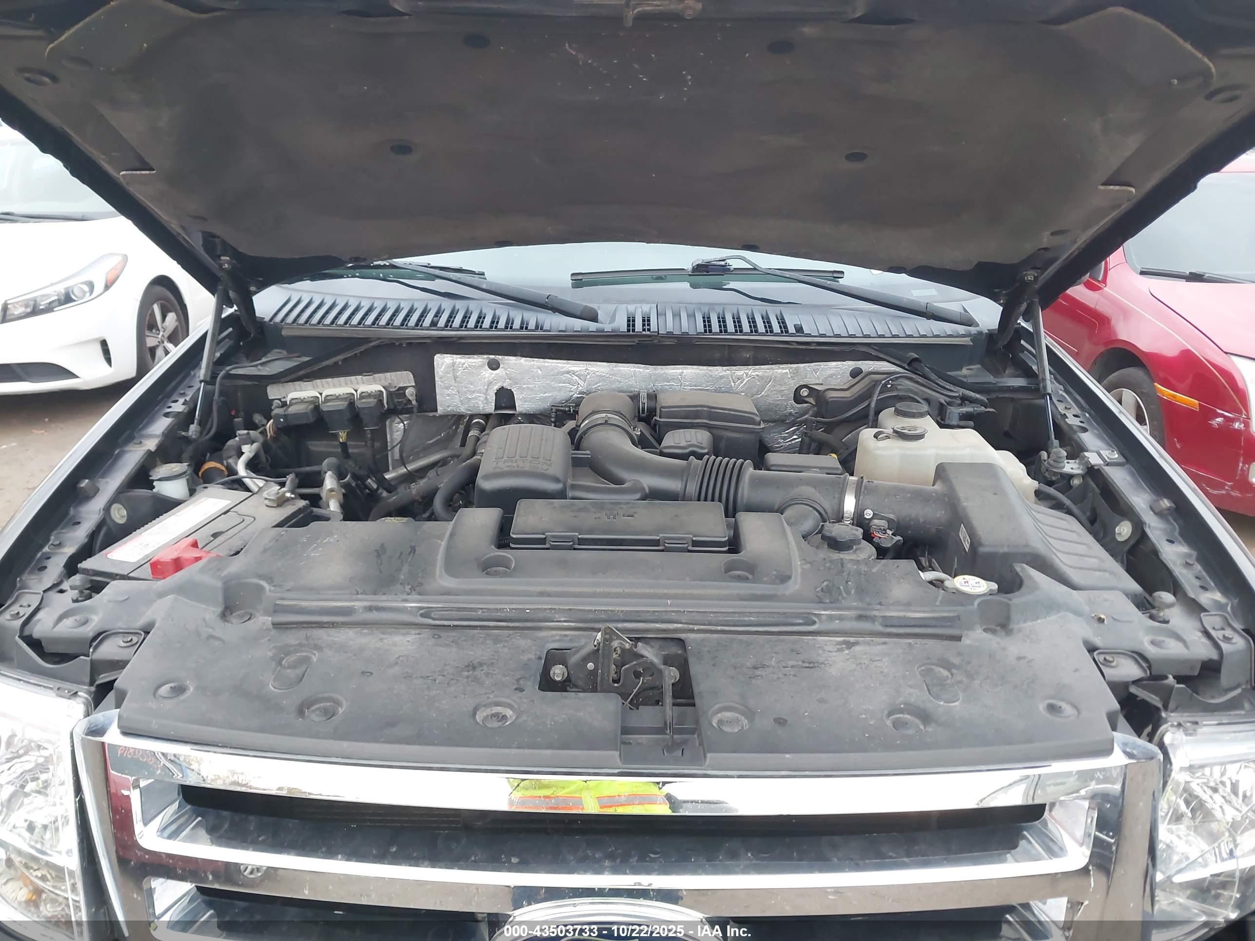 FORD EXPEDITION image 10