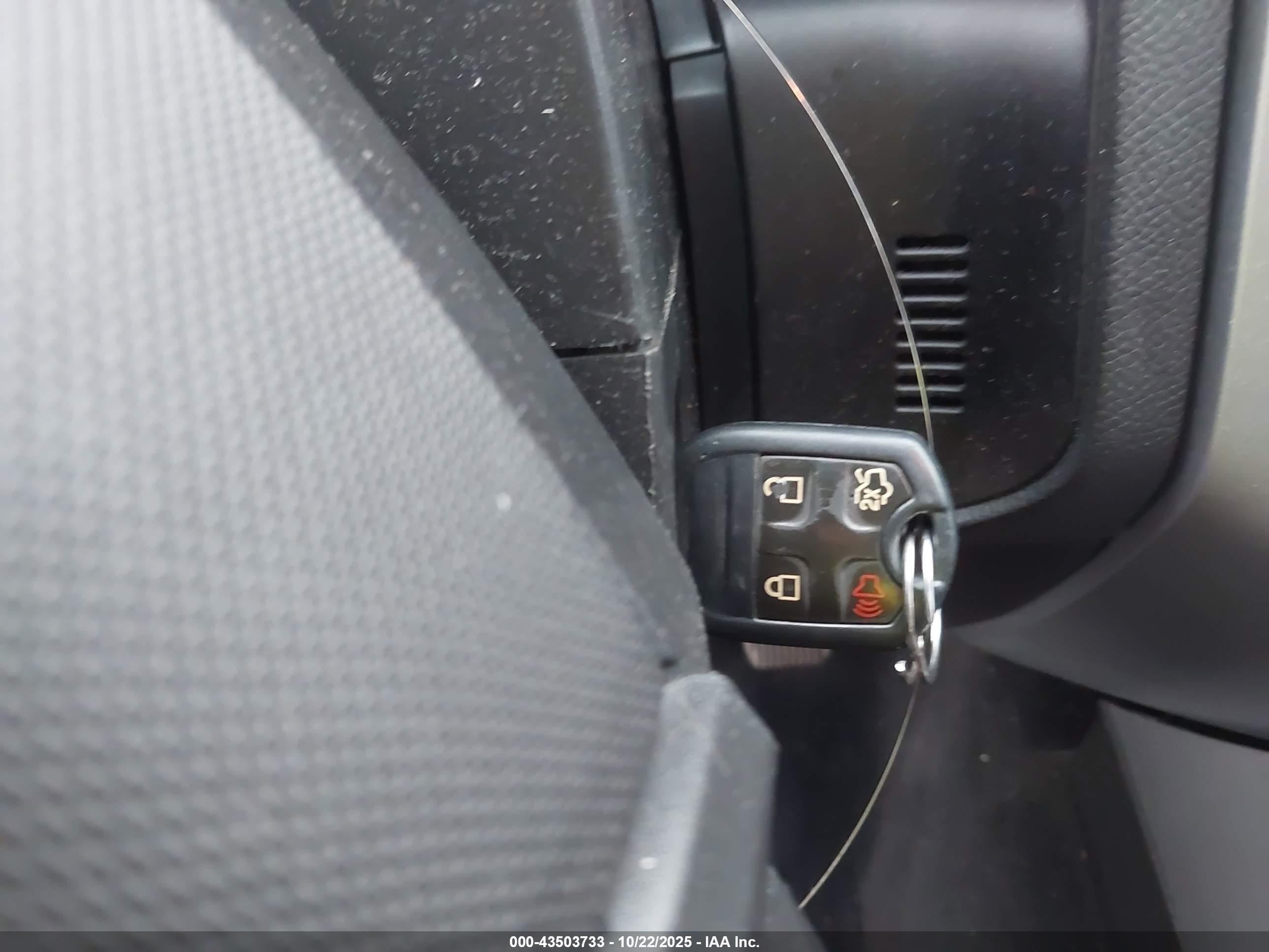 FORD EXPEDITION image 11