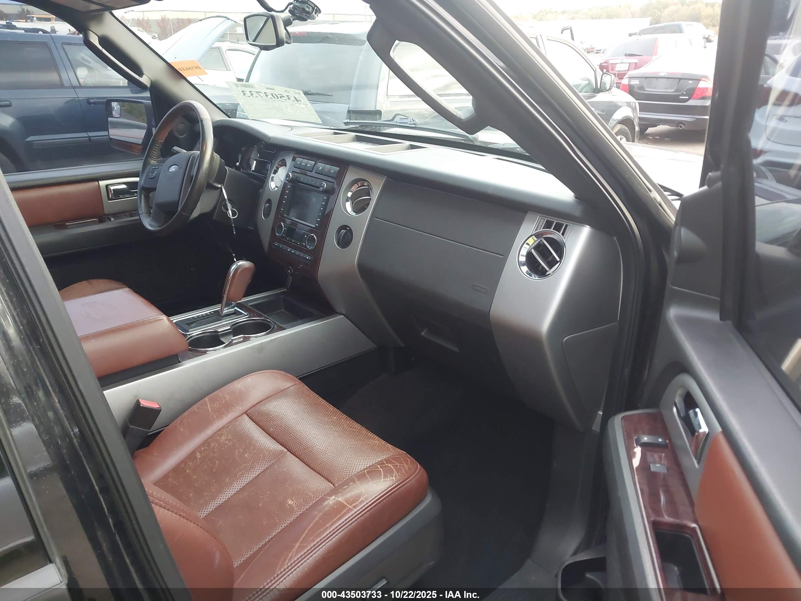 FORD EXPEDITION image 5