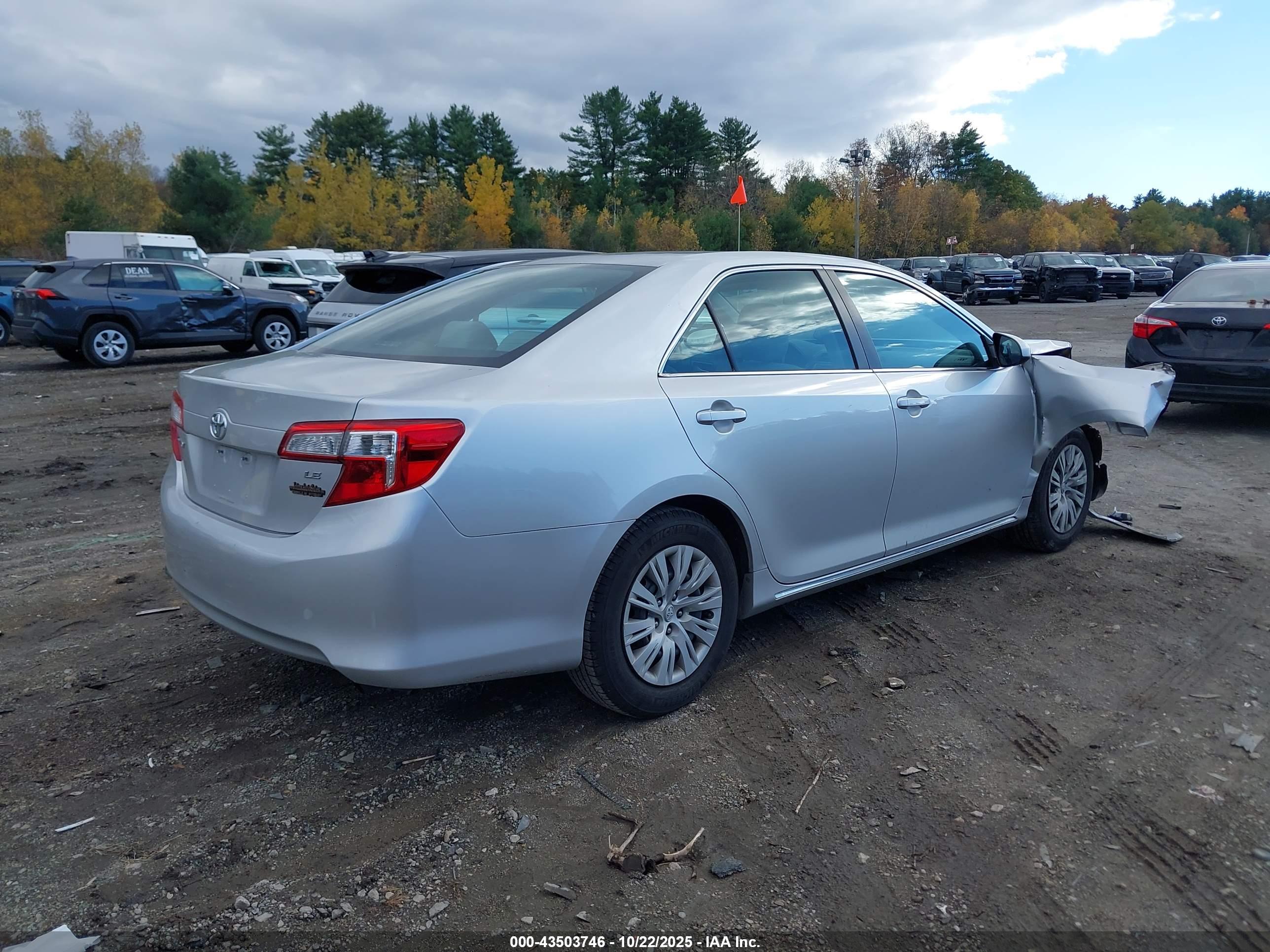 TOYOTA CAMRY image 4