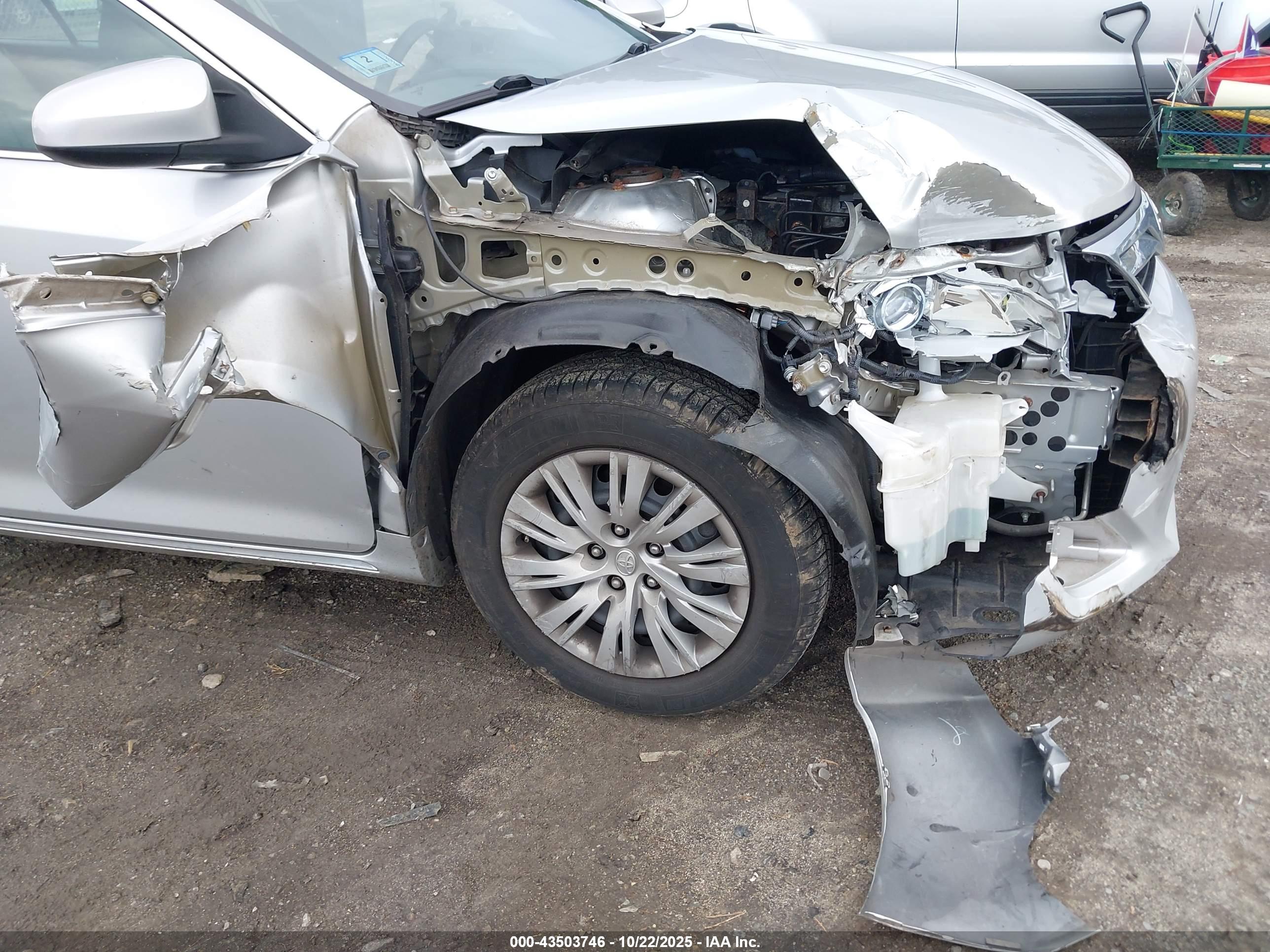 TOYOTA CAMRY image 6