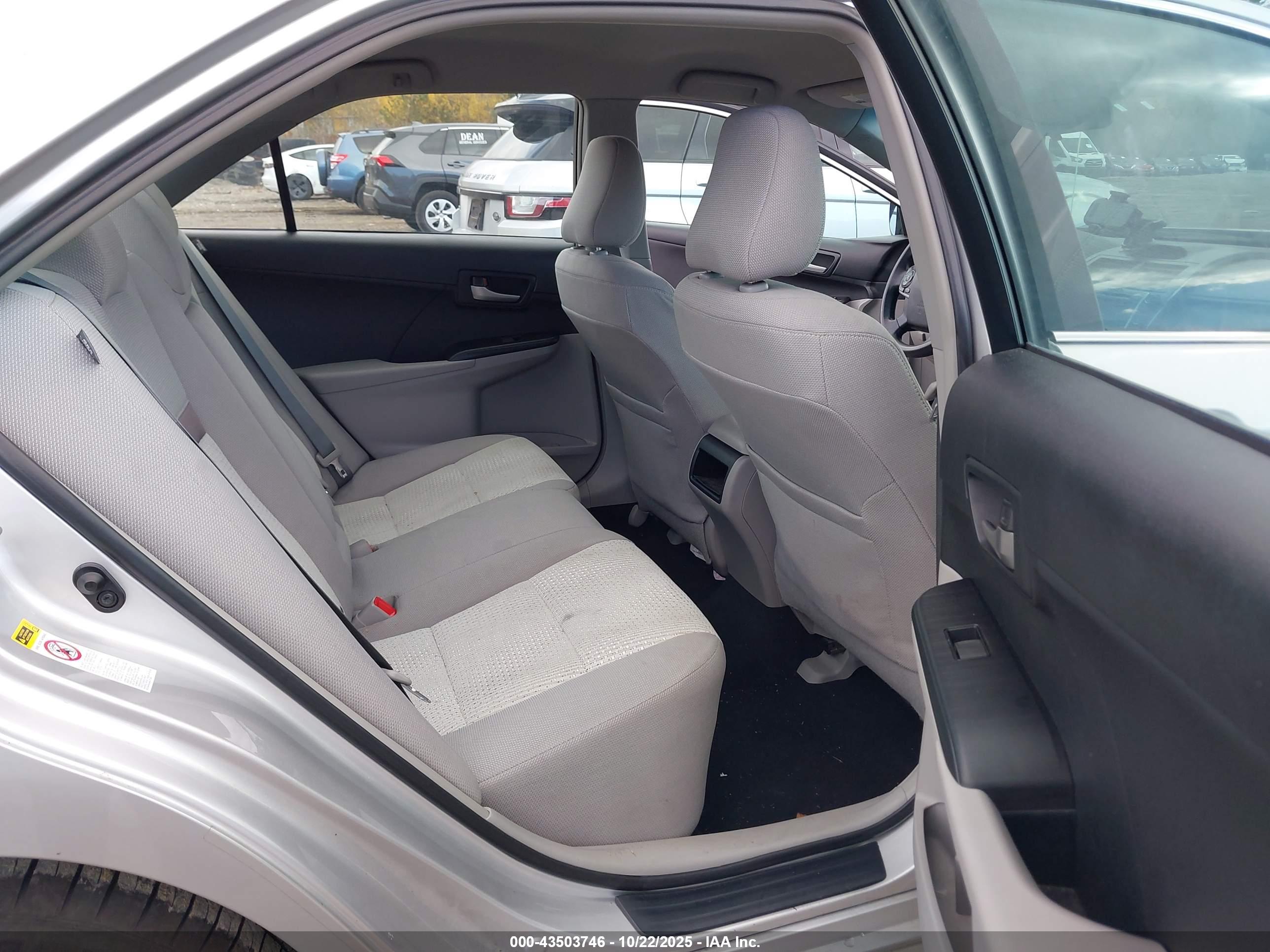 TOYOTA CAMRY image 8