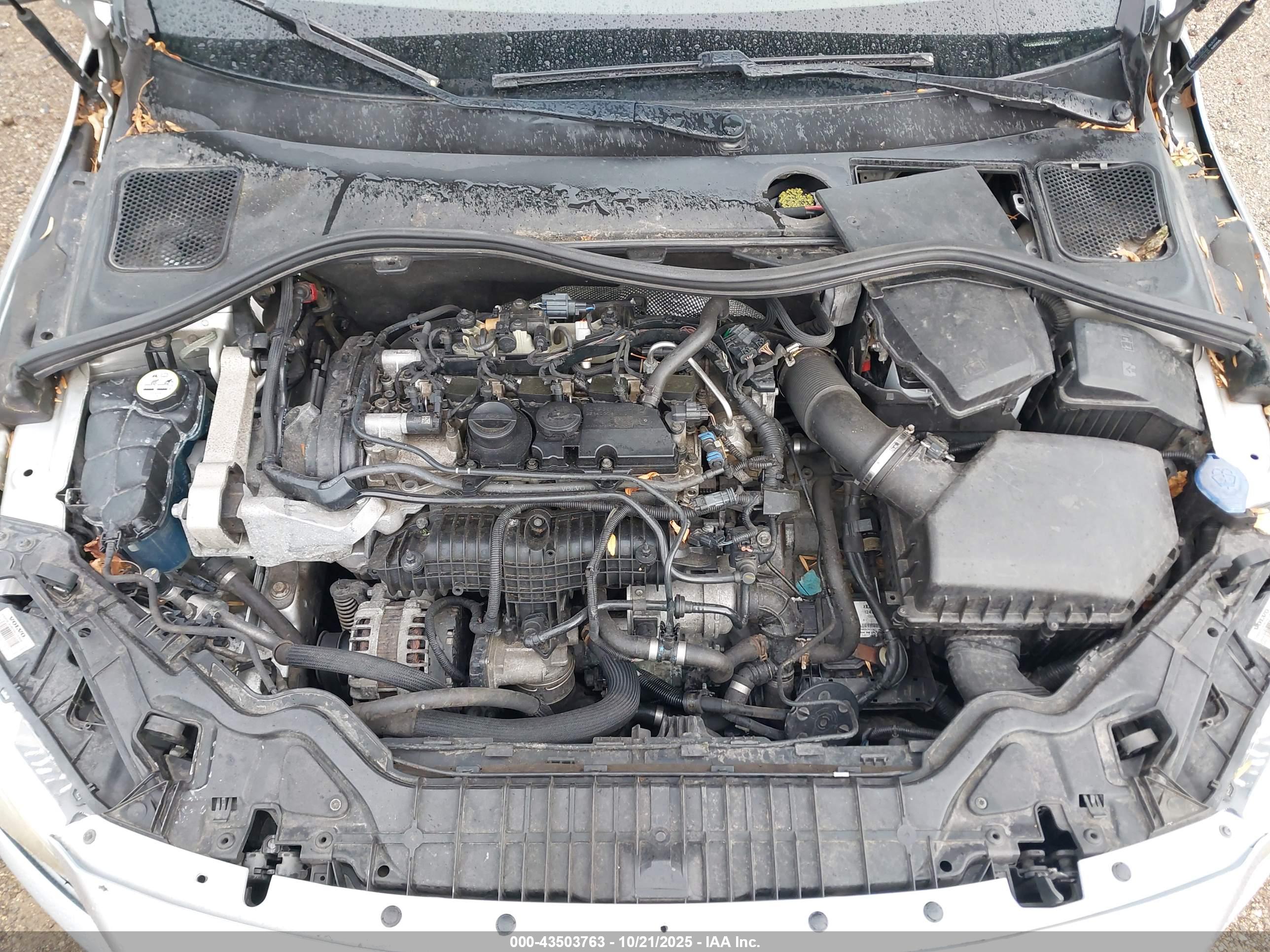 VOLVO S60 image 10