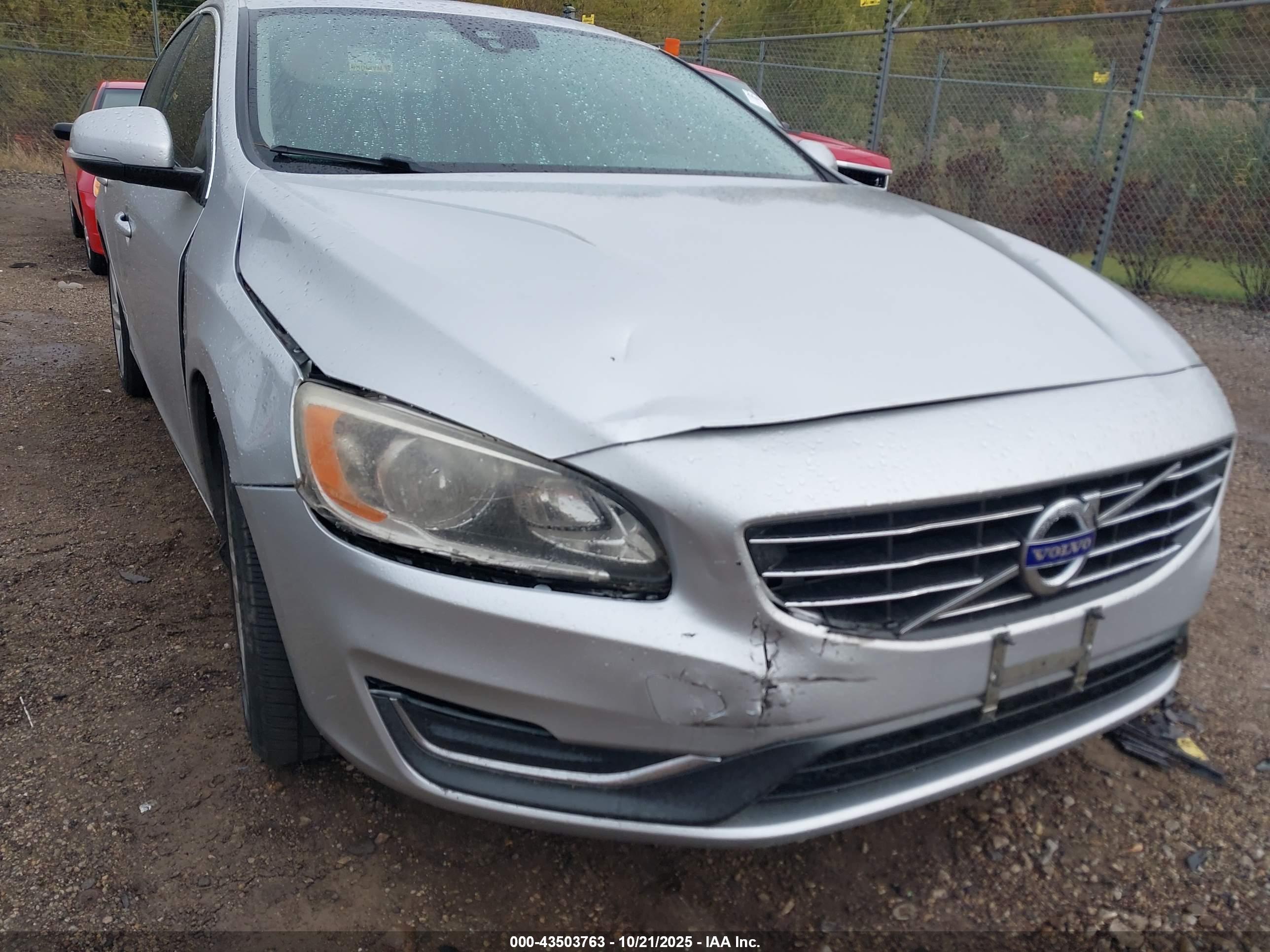 VOLVO S60 image 6