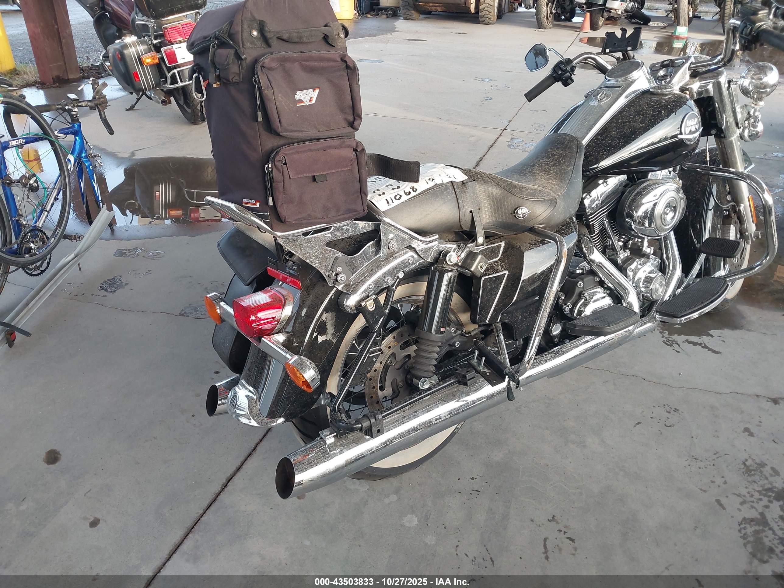 HARLEY-DAVIDSON FLHRC image 4