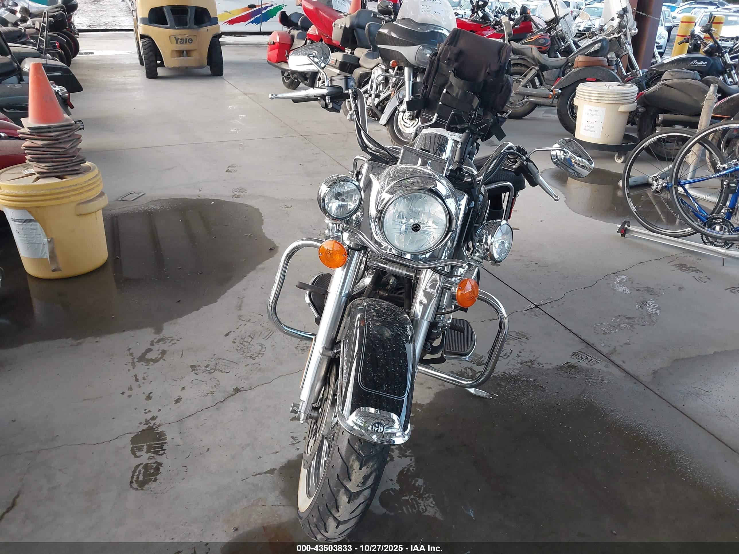 HARLEY-DAVIDSON FLHRC image 5