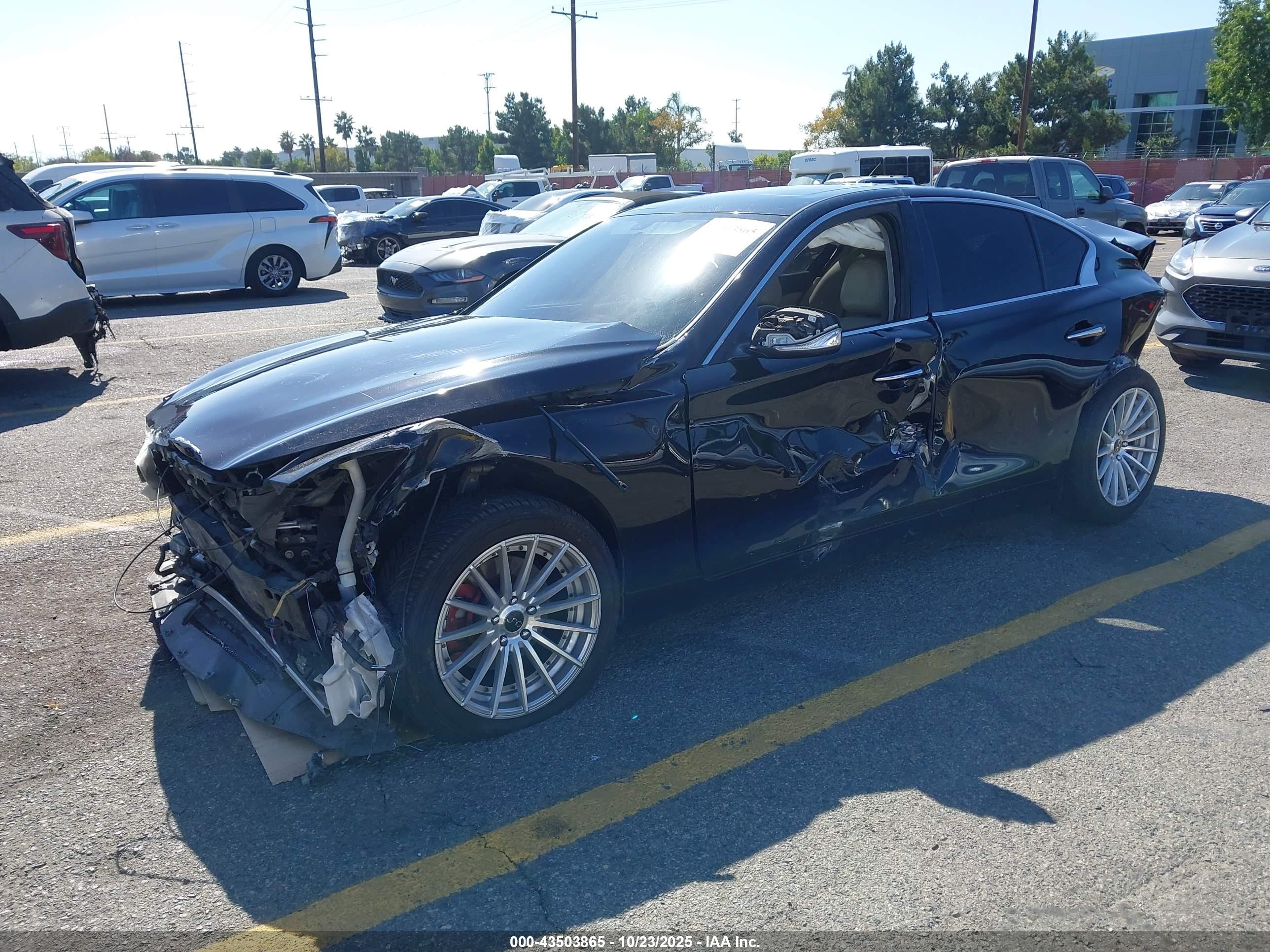 INFINITI Q50 image 2