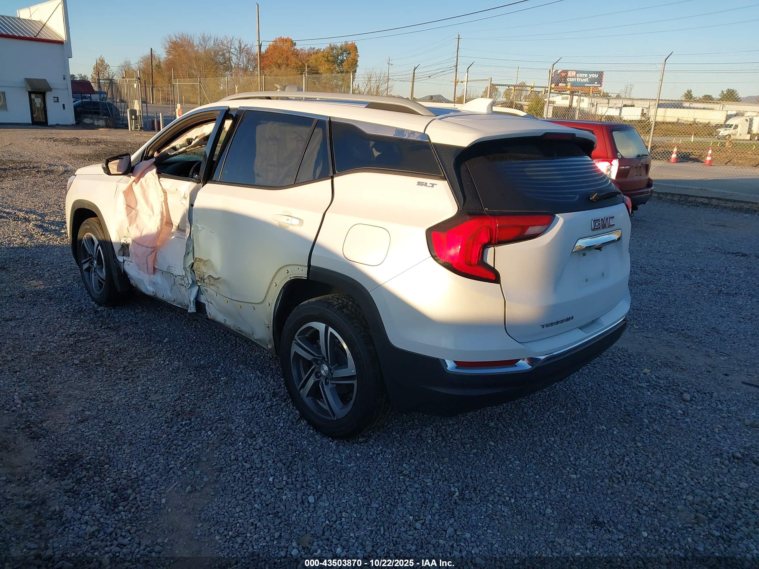 GMC TERRAIN image 3