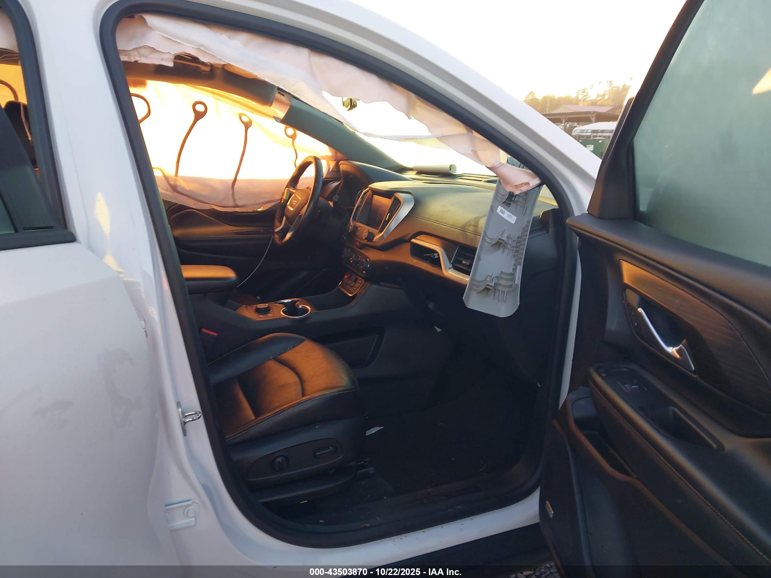 GMC TERRAIN image 5
