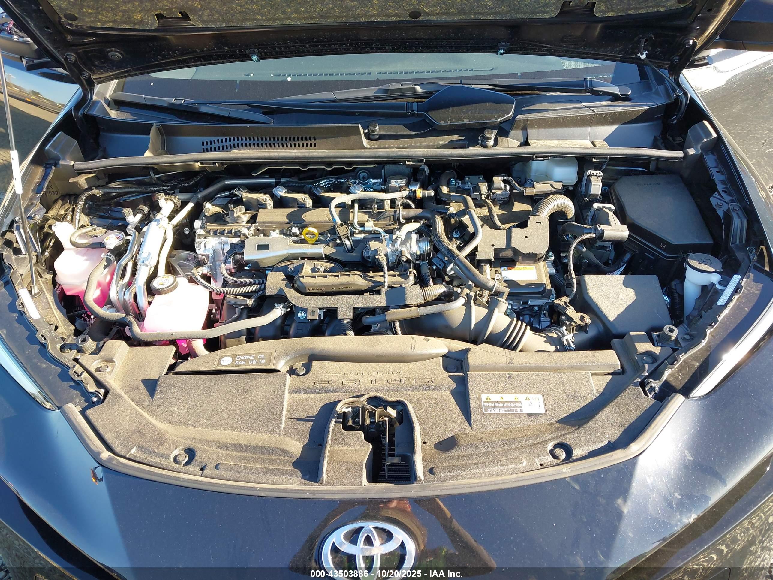 TOYOTA PRIUS image 10