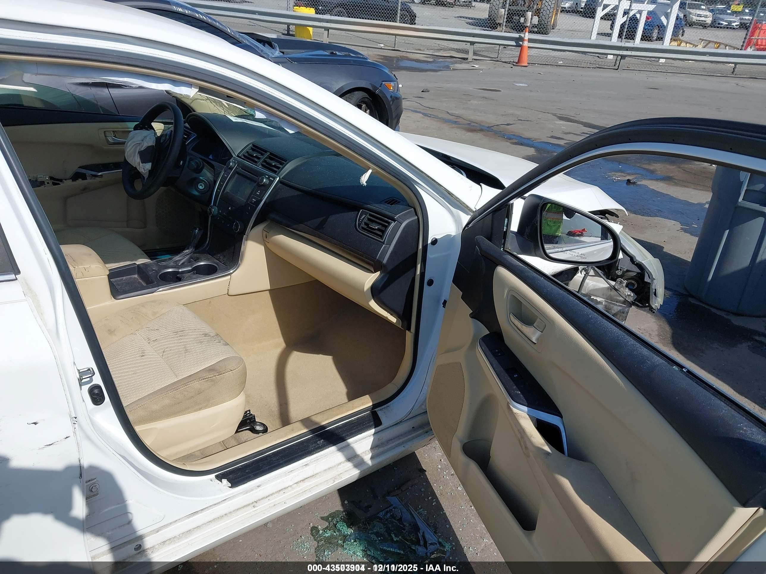 TOYOTA CAMRY image 5