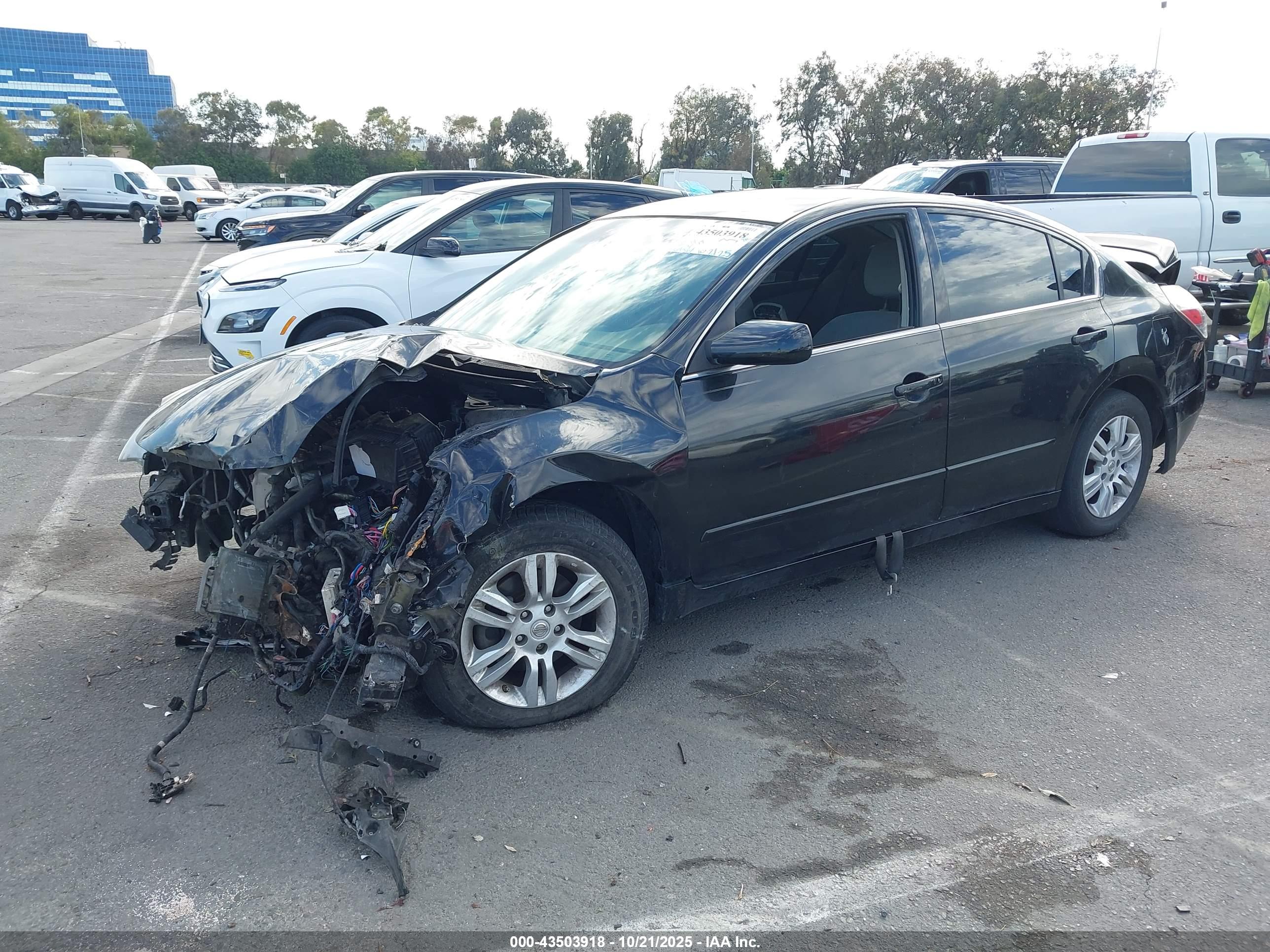 NISSAN ALTIMA image 2