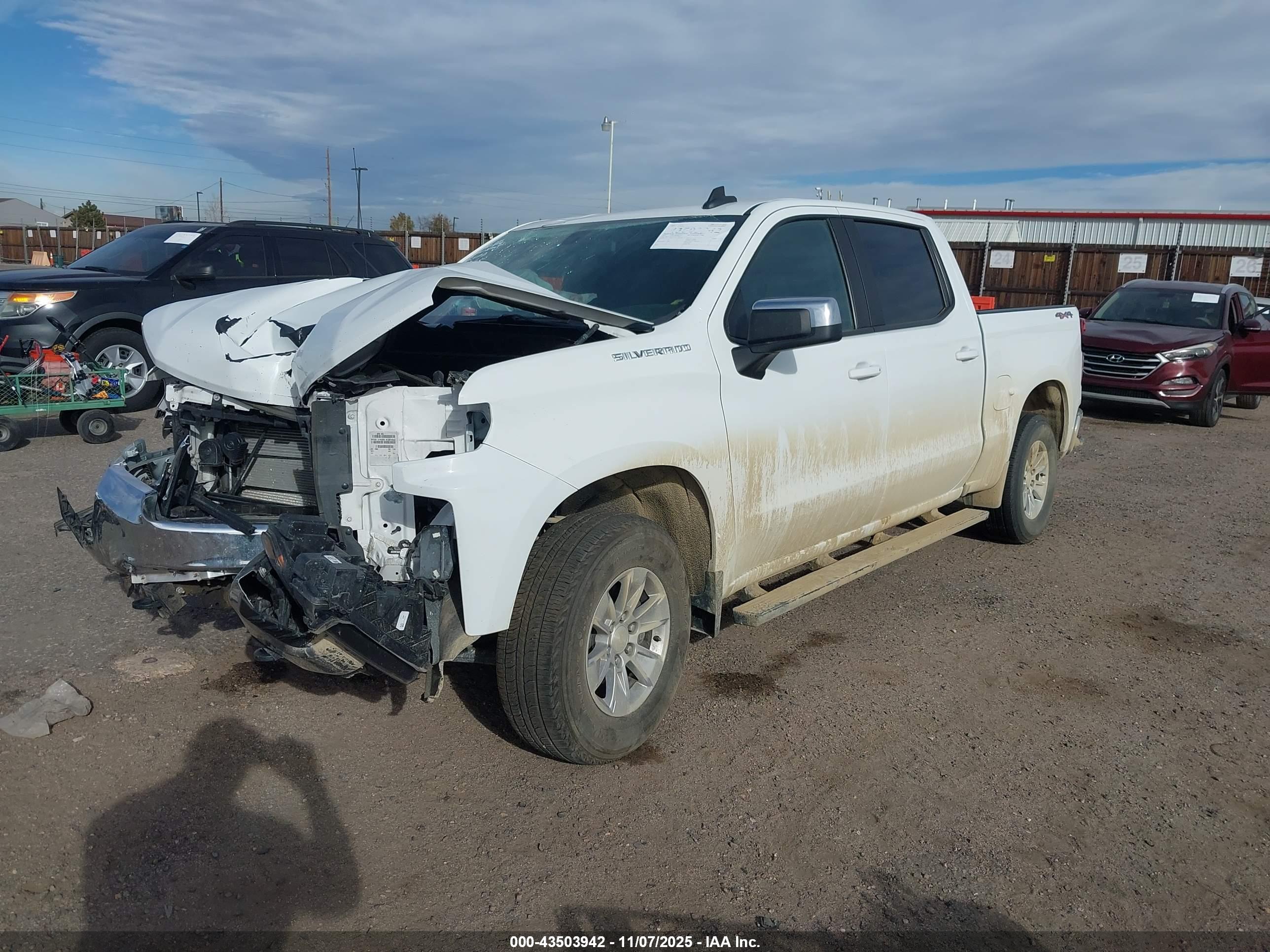 CHEVROLET SILVERADO image 2